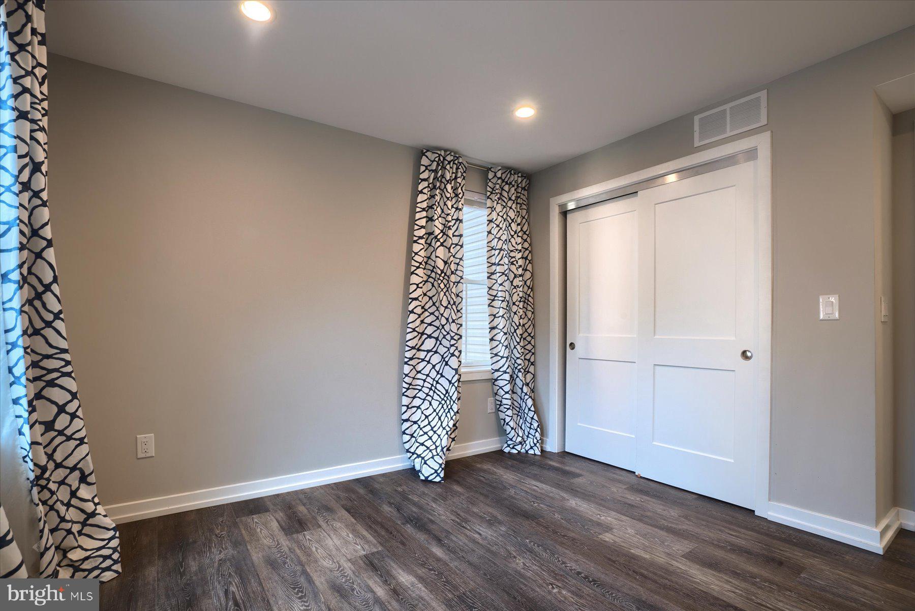 SOCIETY HILL - Residential Lease