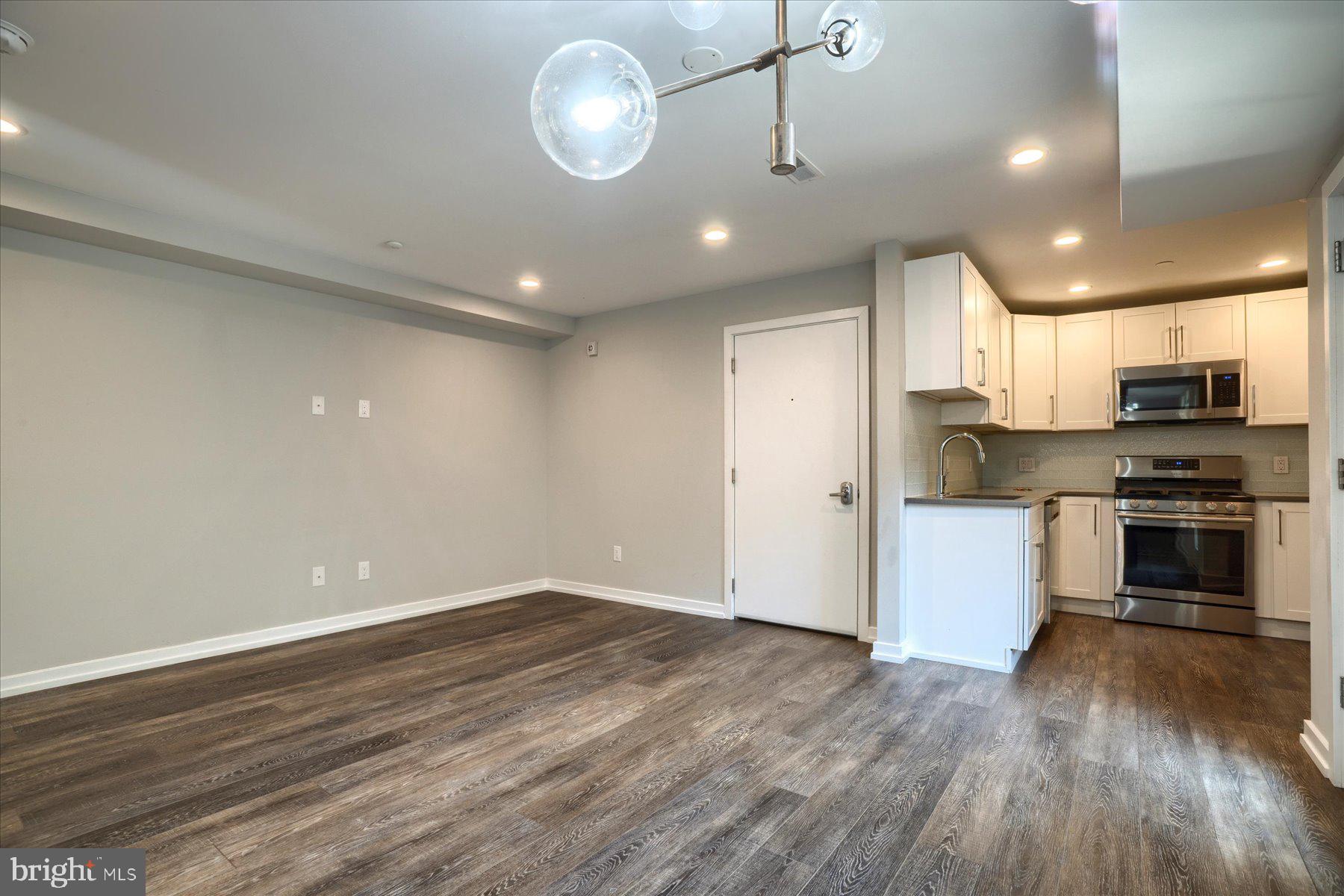 SOCIETY HILL - Residential Lease