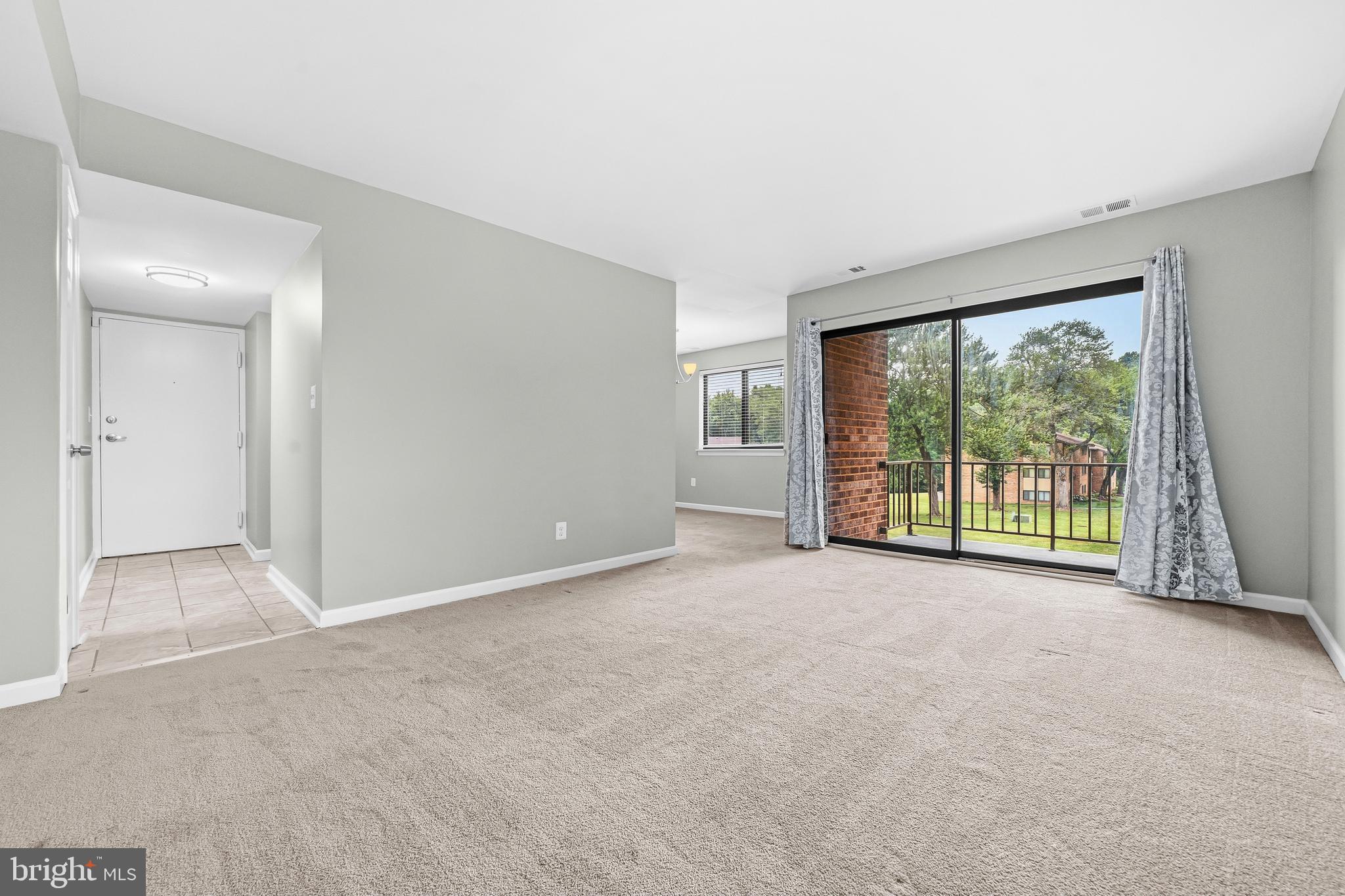 TREOVER CONDOMINIUM - Residential