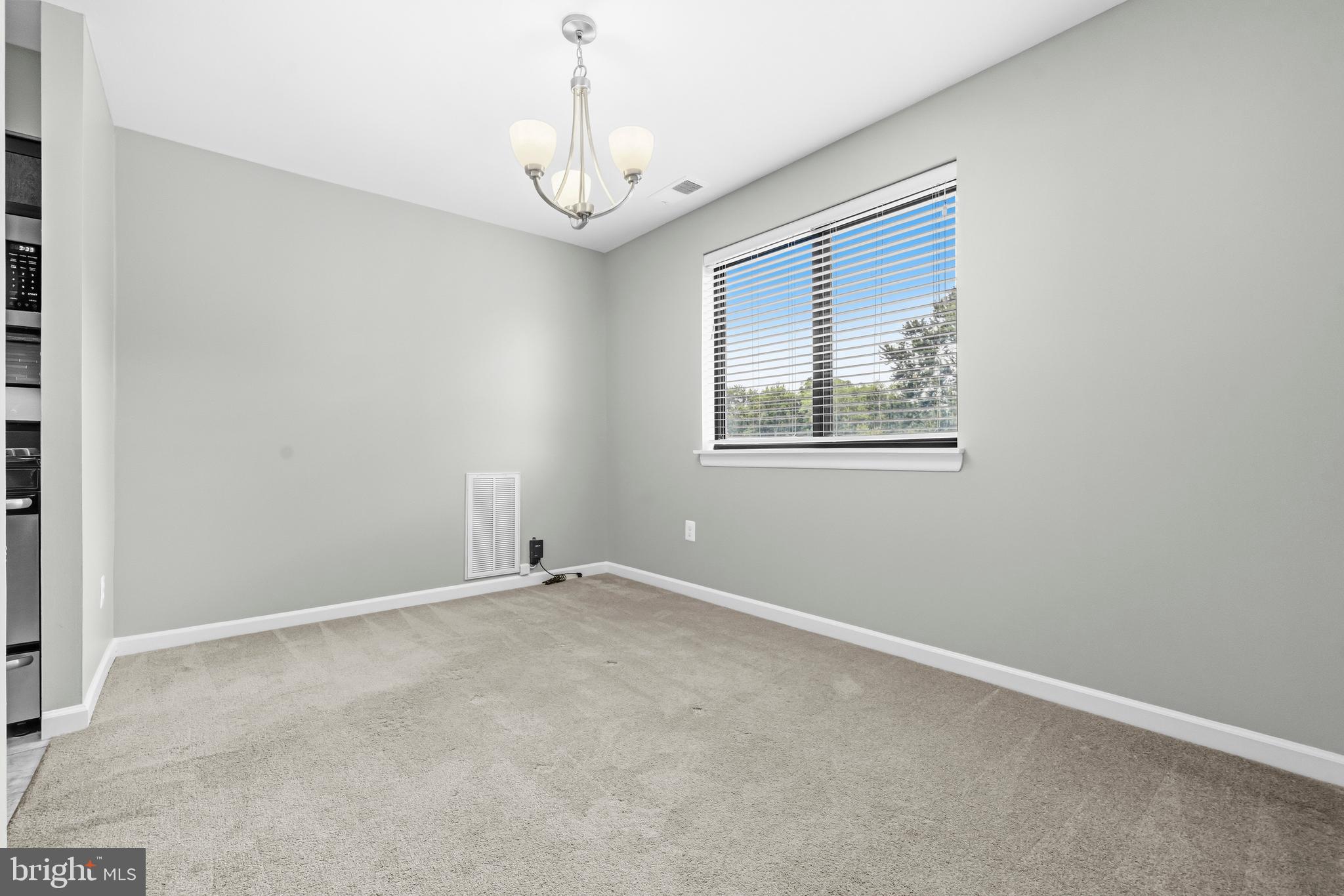 TREOVER CONDOMINIUM - Residential