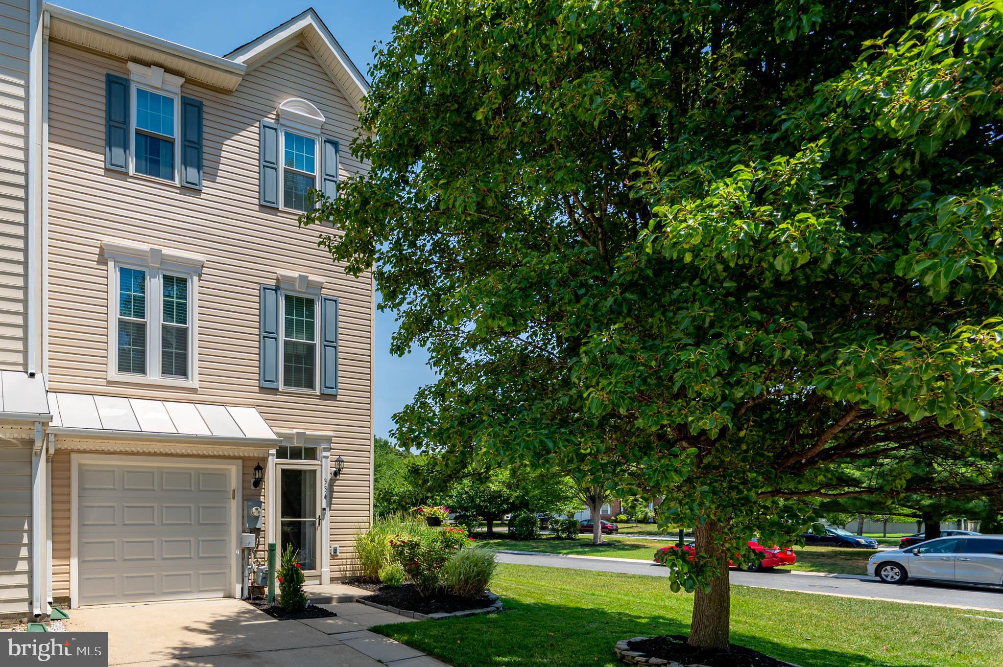 FARMINGTON VILLAGE - Residential