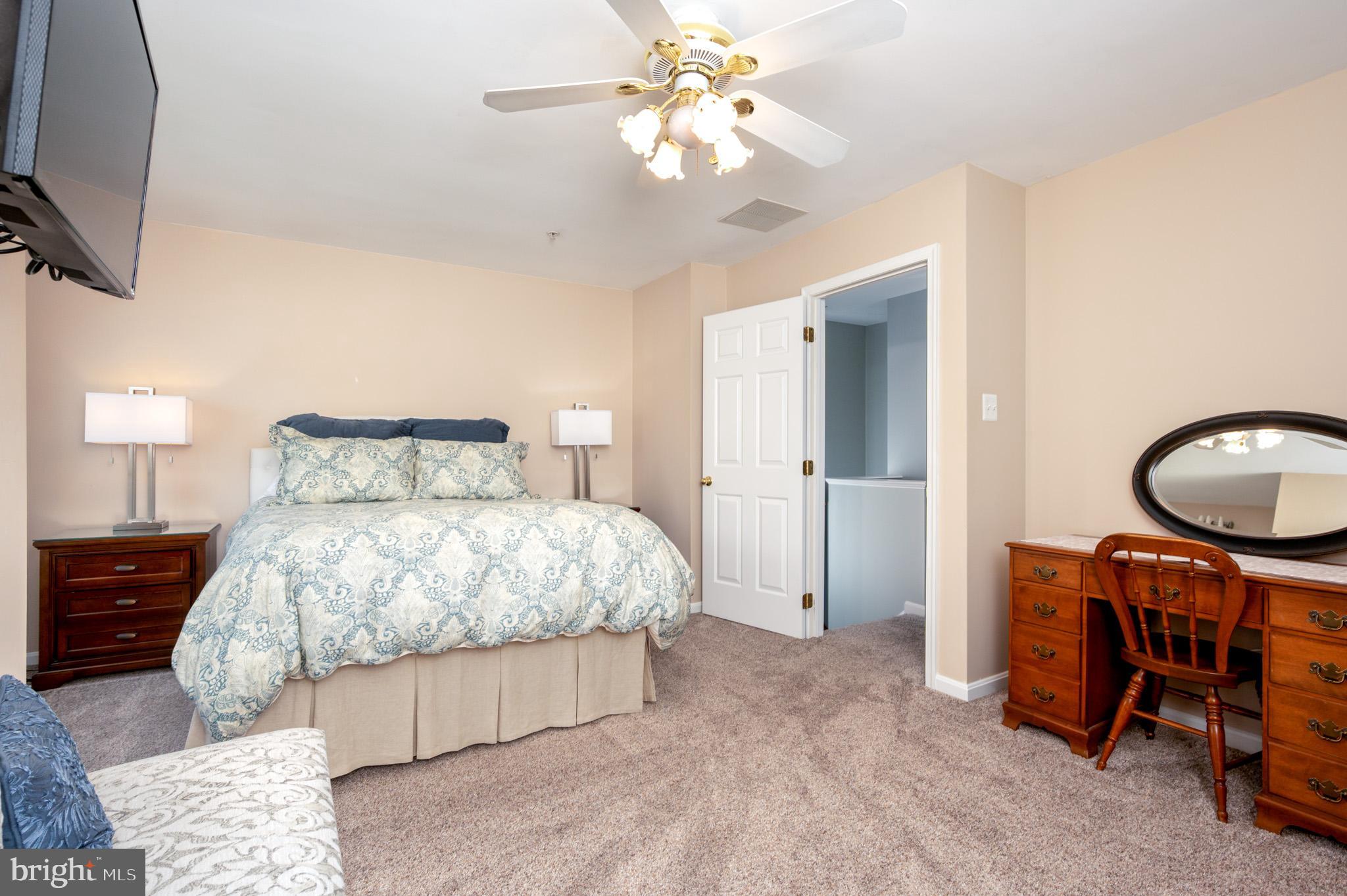 FARMINGTON VILLAGE - Residential