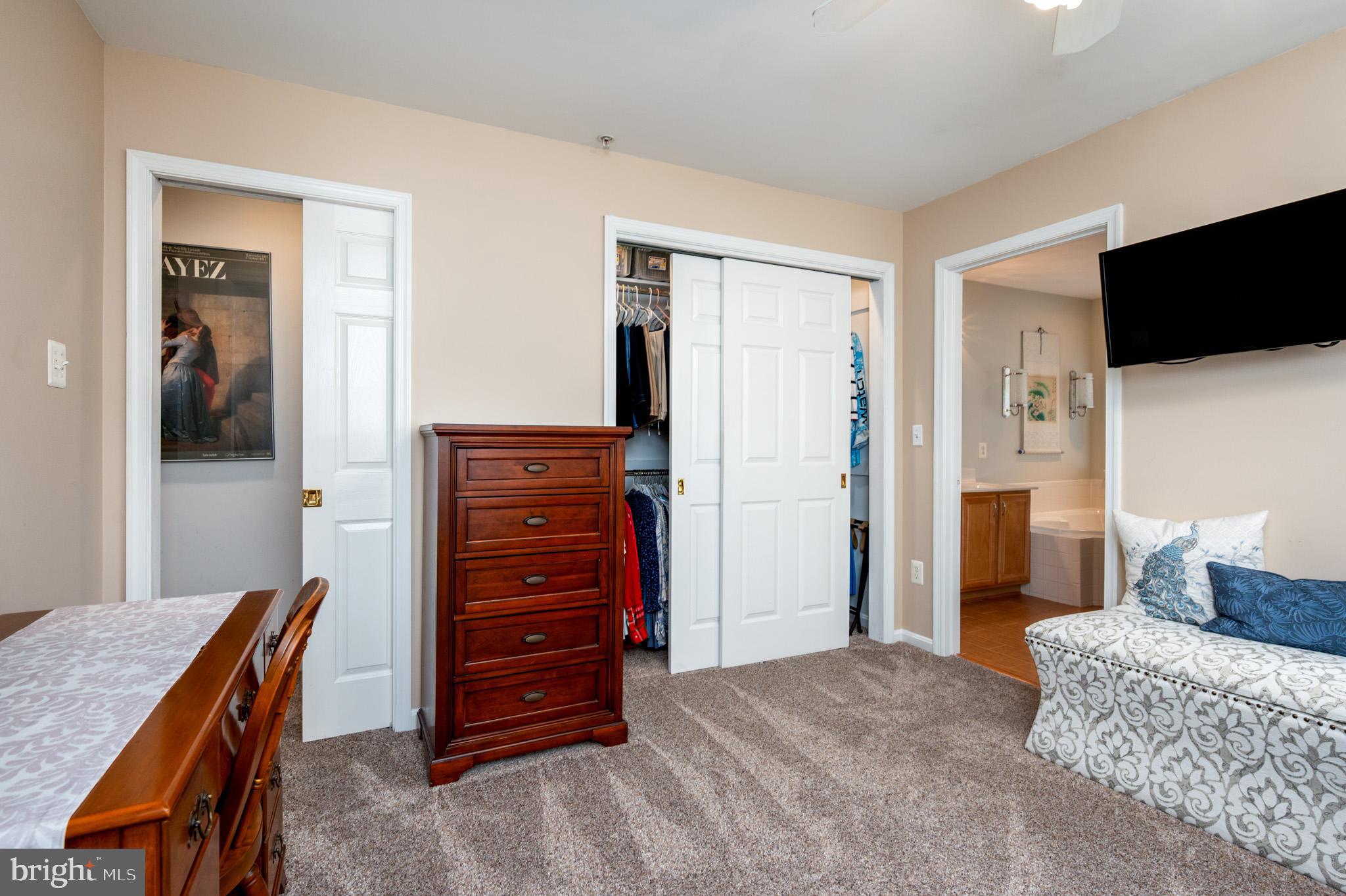 FARMINGTON VILLAGE - Residential