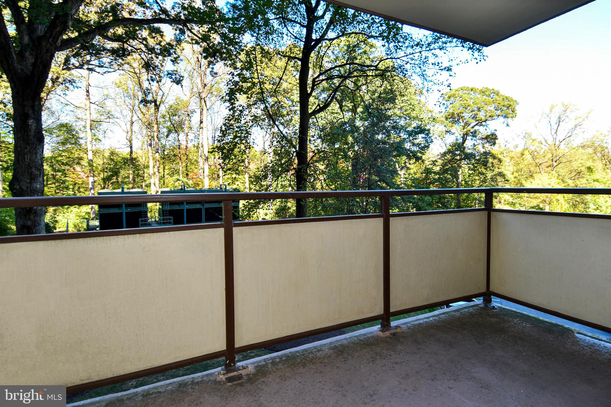 PROMENADE TOWERS - Residential
