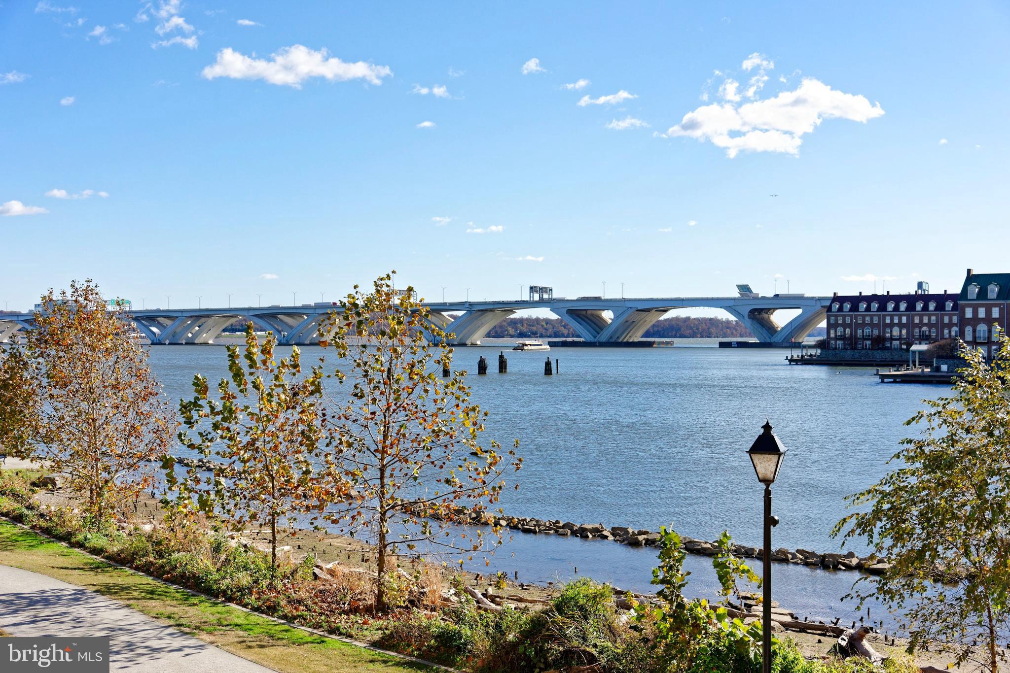 HARBORSIDE - Residential