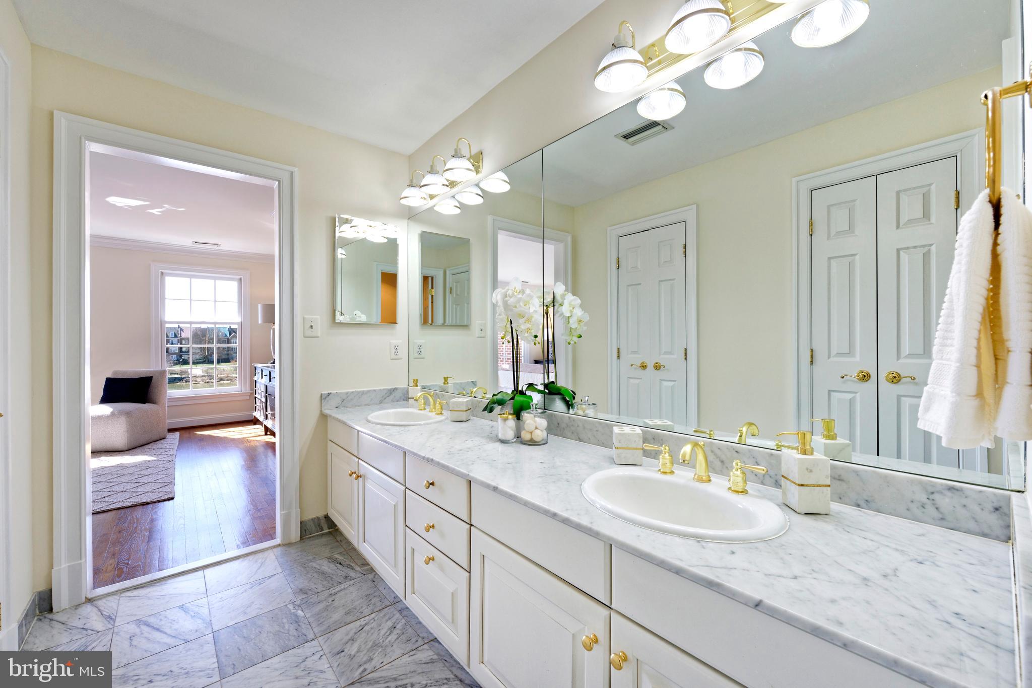 HARBORSIDE - Residential