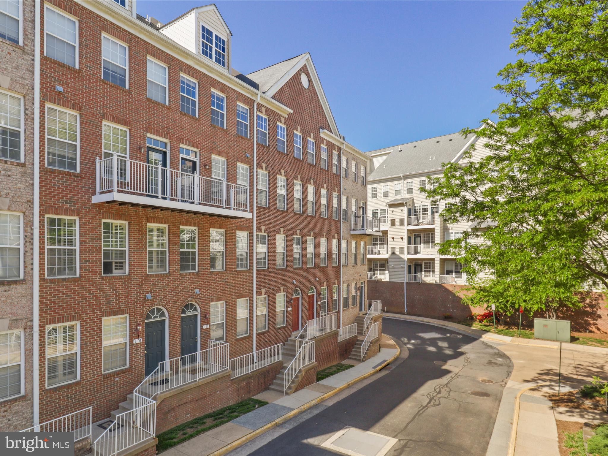 WESTBRIAR PLAZA - Residential Lease