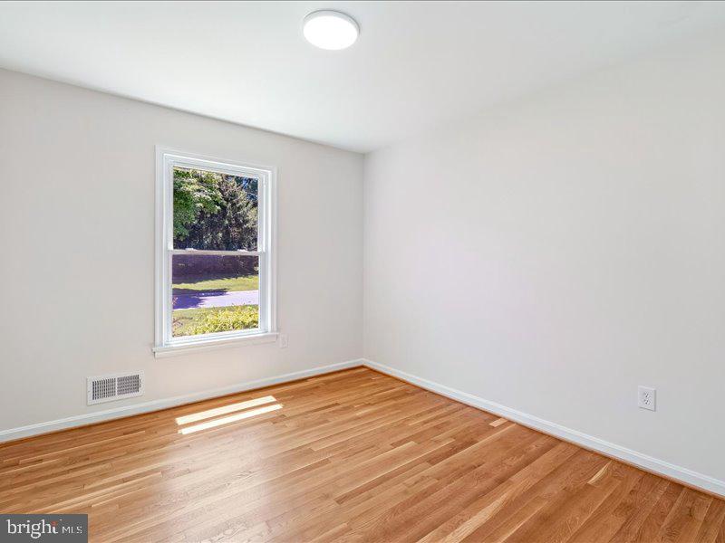 KEMP MILL FARMS - Residential