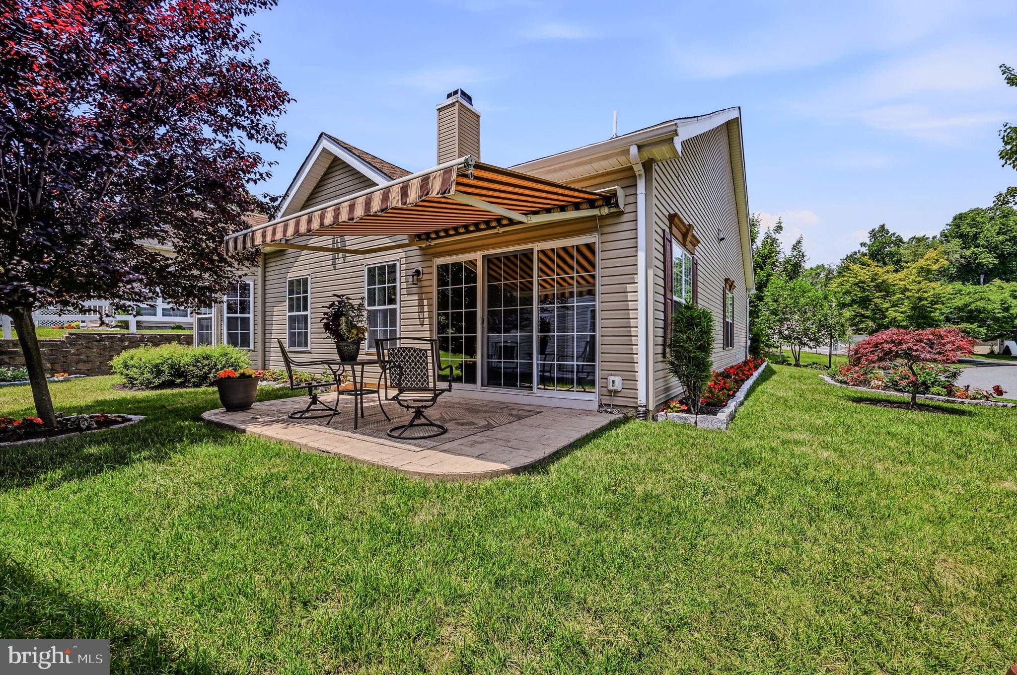 CREEKSIDE VILLAGE - Residential