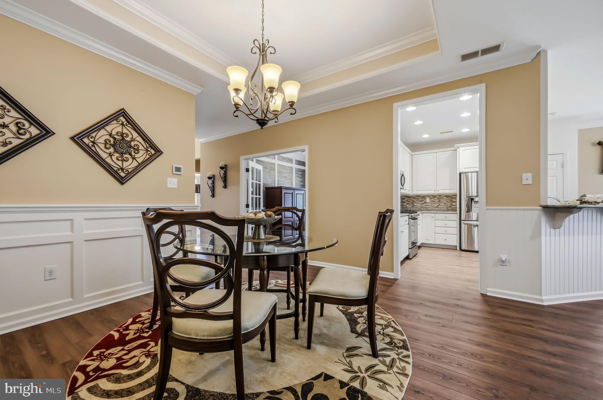 CREEKSIDE VILLAGE - Residential