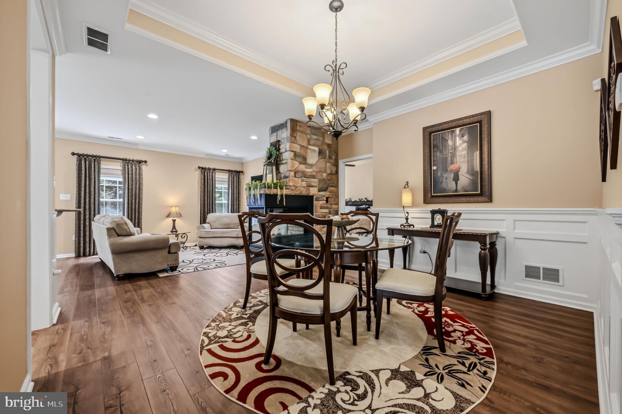 CREEKSIDE VILLAGE - Residential
