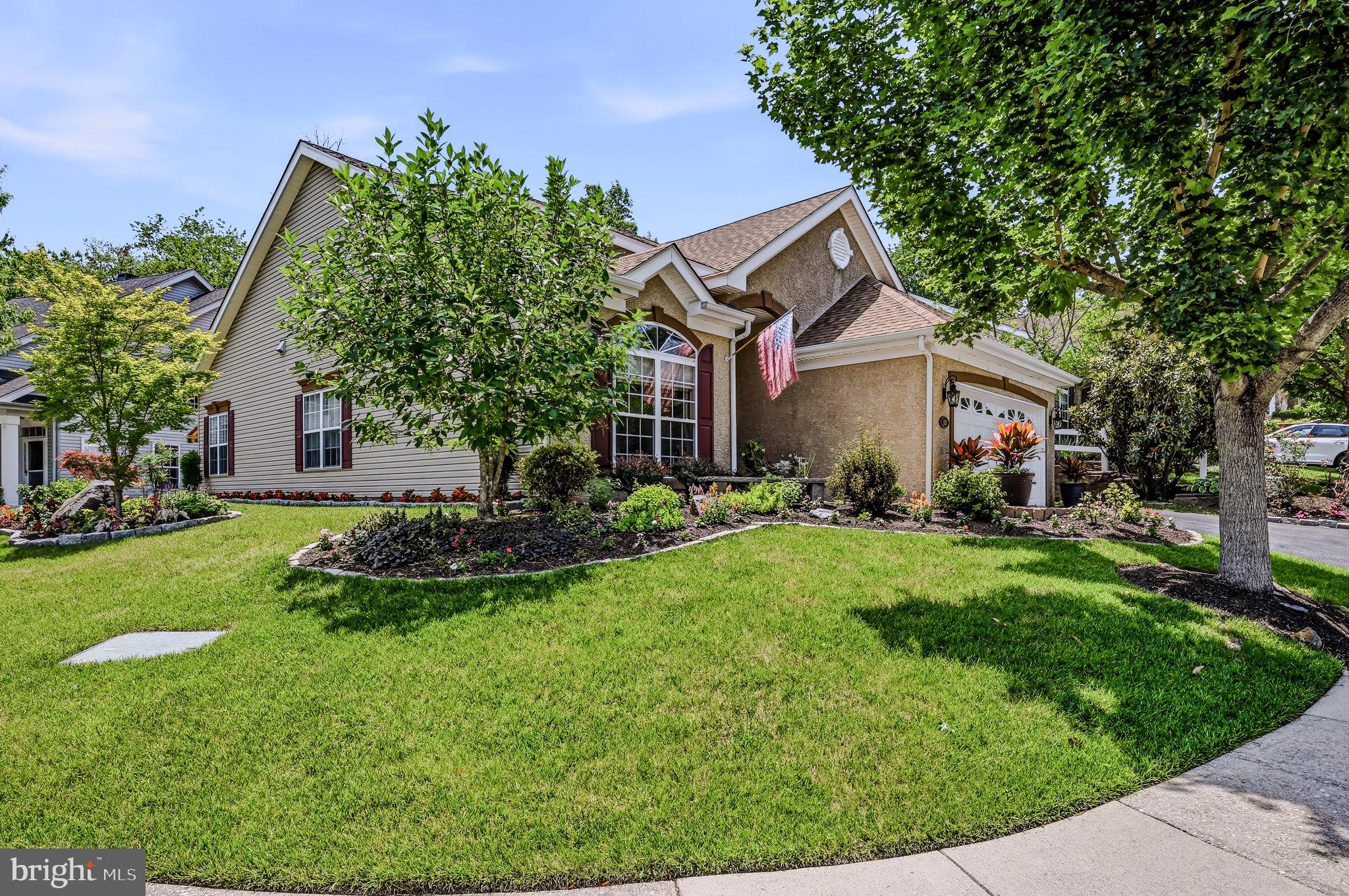 CREEKSIDE VILLAGE - Residential