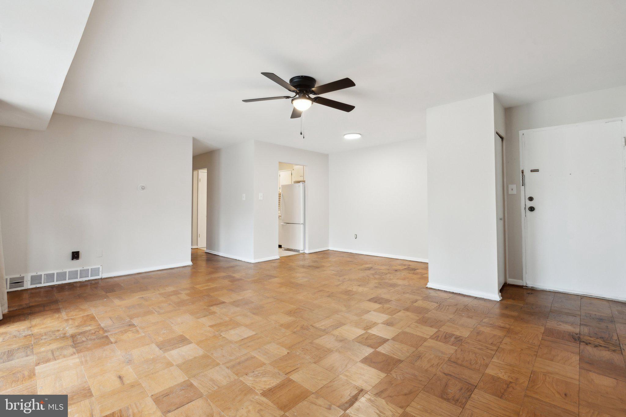 MOSBY WOODS GARDEN - Residential