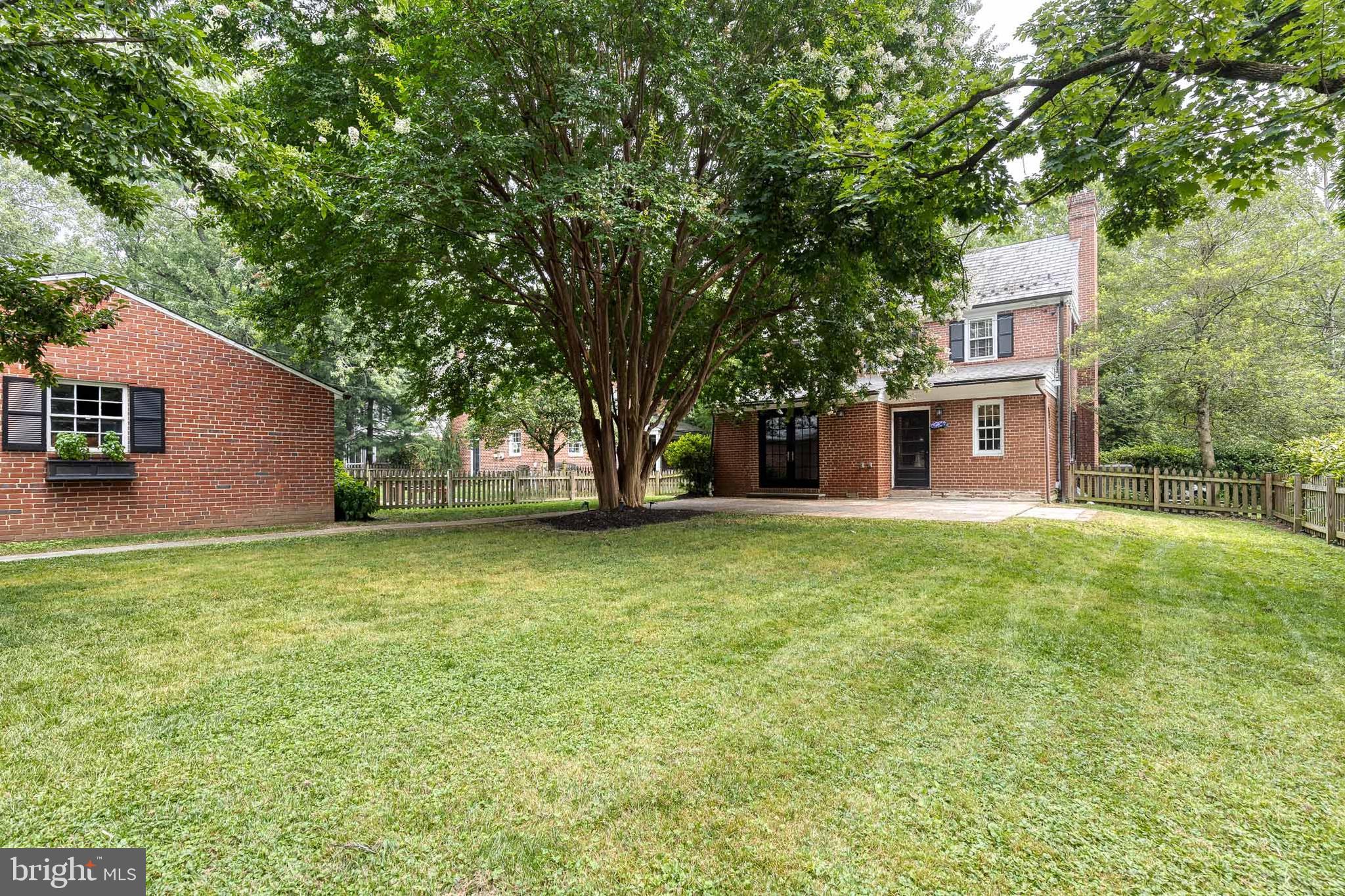 HOMELAND HISTORIC DISTRICT - Residential