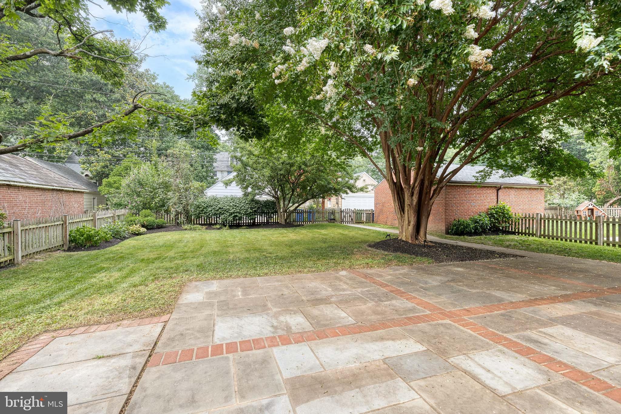 HOMELAND HISTORIC DISTRICT - Residential