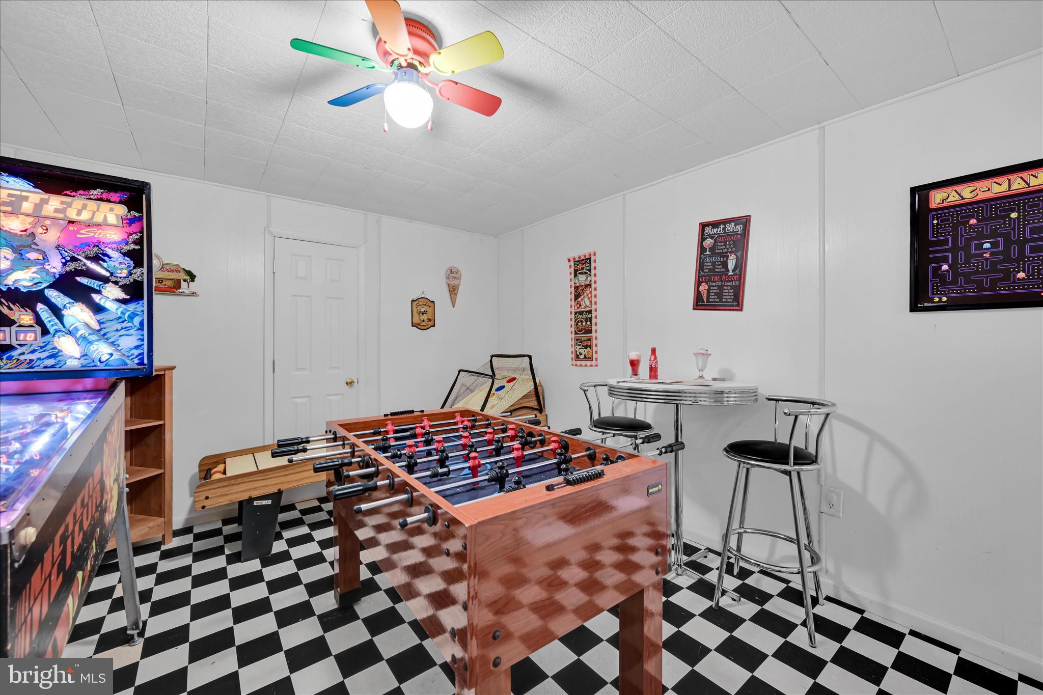 MIFFLIN HILLS - Residential