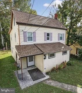Welcome to this spacious single-detached home in the heart of Conshohocken, featuring 5 bedrooms and 2 full bathrooms with plenty of space for family, guests, or a dedicated home office. Filled with classic architectural charm and warm character throughout, this home offers both comfort and versatility.
The generously sized kitchen is perfect for everyday living, meal preparation, and entertaining. A walk-up partially finished attic provides exciting potential for additional living space — ideal for a bedroom, office, playroom, or creative studio. Outside, enjoy a private backyard oasis with room for gardening, outdoor activities, or simply relaxing. The property also includes convenient two-car parking for residents and guests. Ideally located near local shopping, dining, amenities, and major highways, this home combines space, charm, and convenience in one desirable location. Freshly painted throughout home!
Don’t miss your opportunity to own this unique Conshohocken gem — schedule your private showing today!