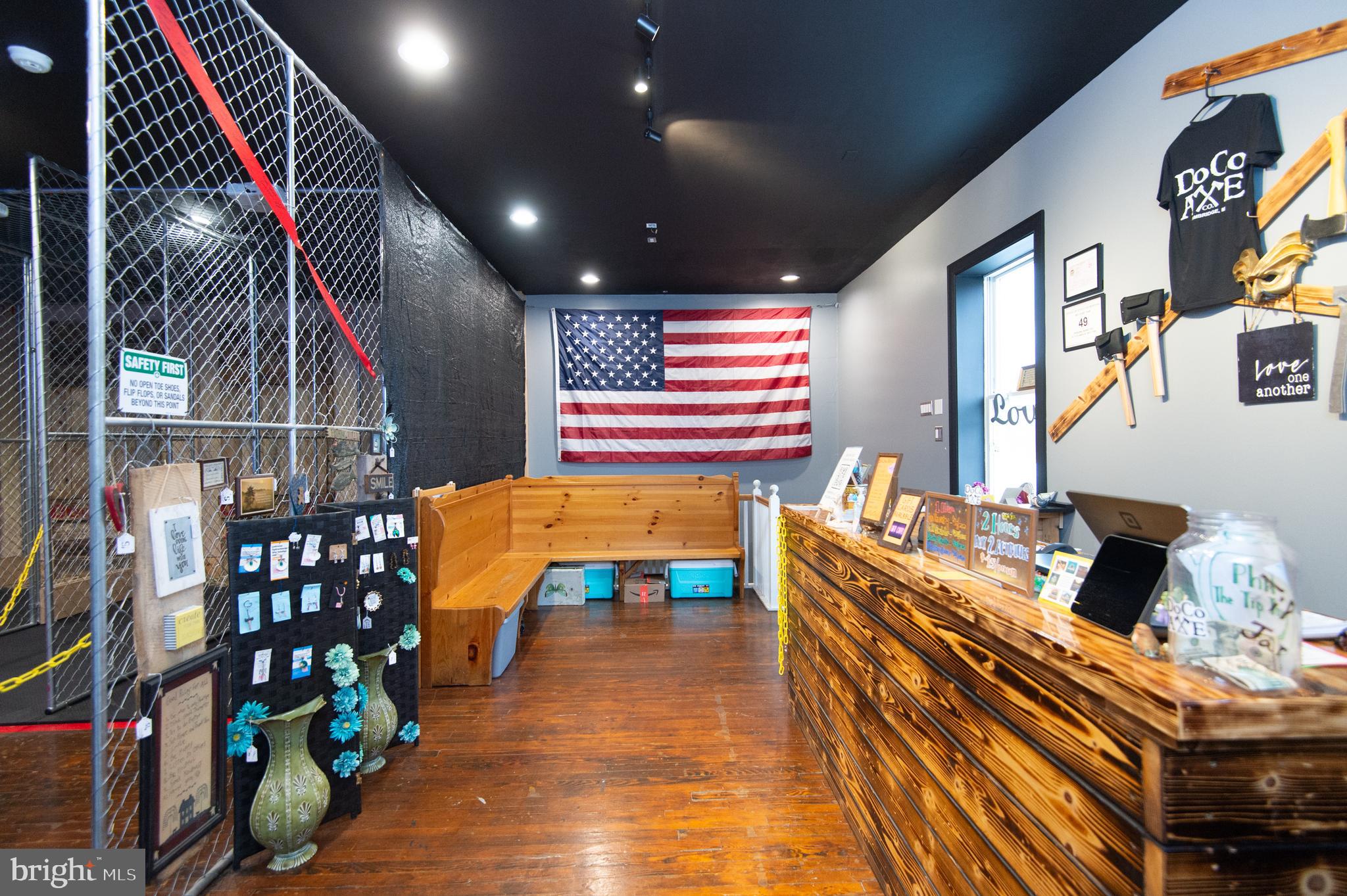 RACE STREET - Commercial Sale