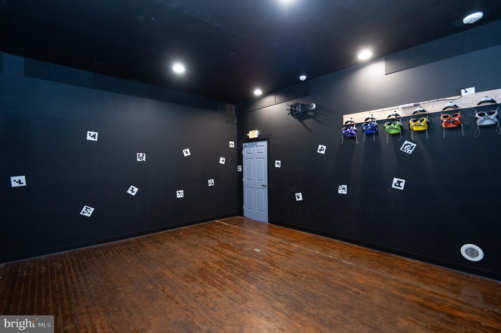 RACE STREET - Commercial Sale