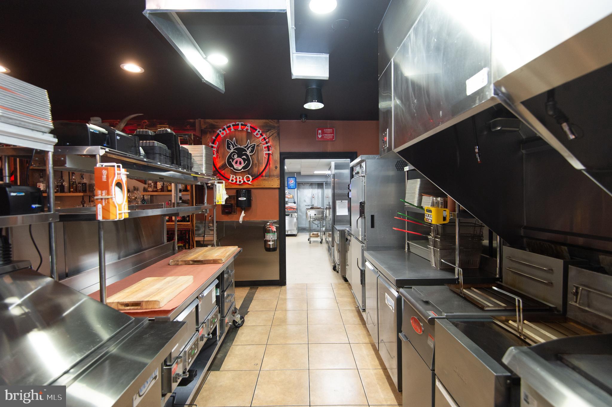 RACE STREET - Commercial Sale