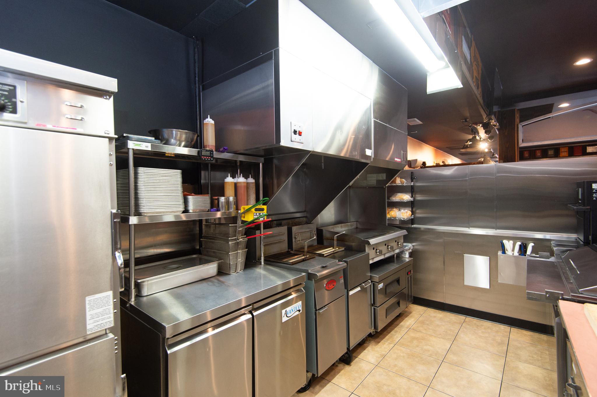 RACE STREET - Commercial Sale