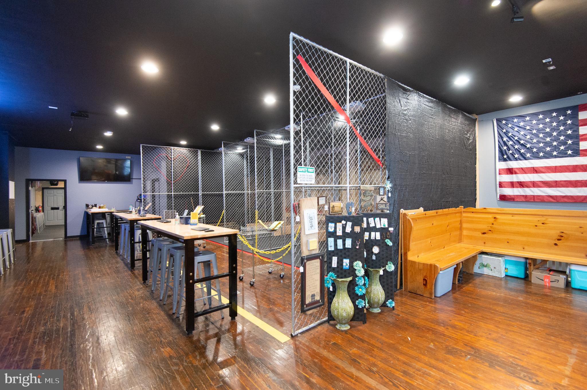 RACE STREET - Commercial Sale
