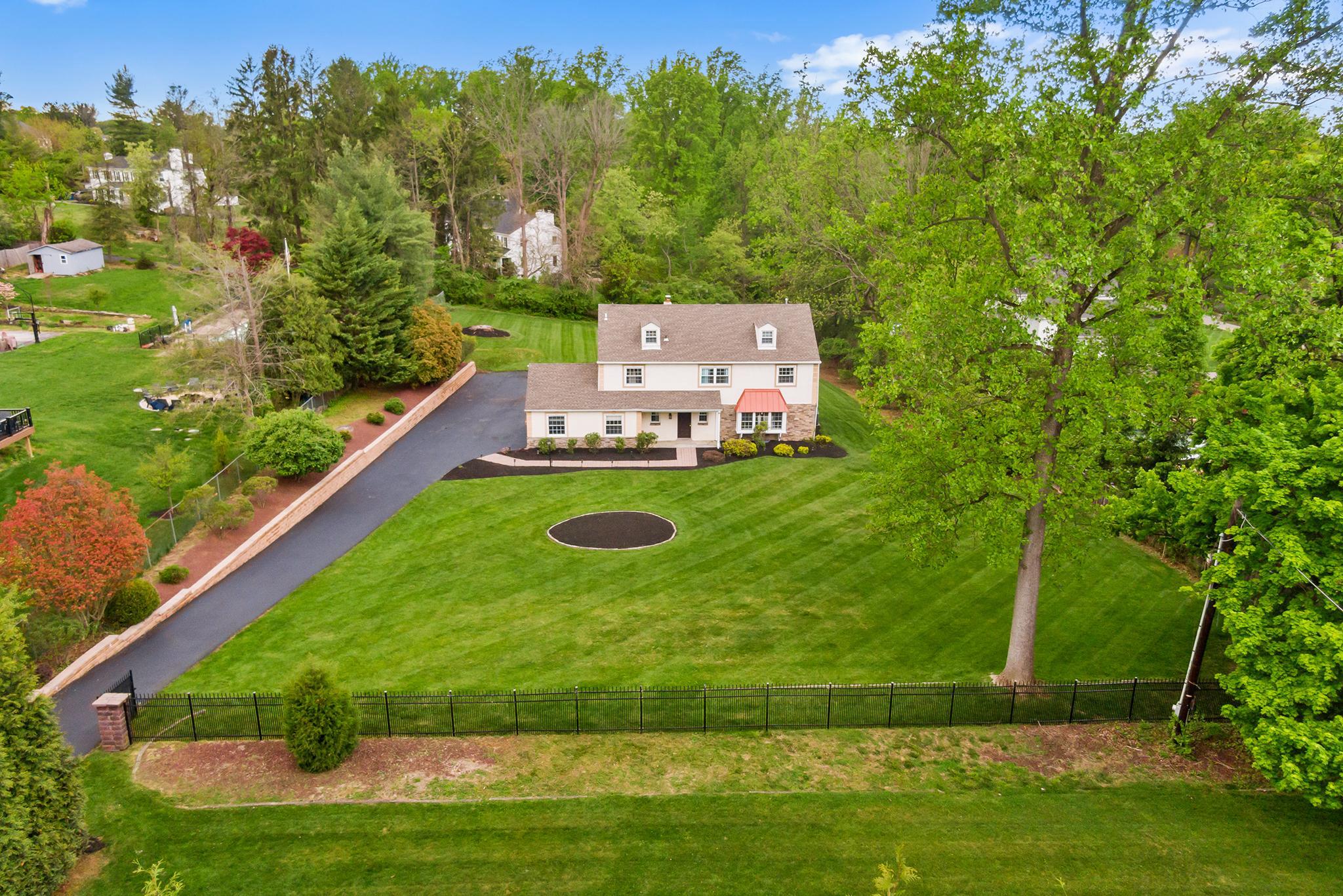 RAVENSCLIFF - Residential