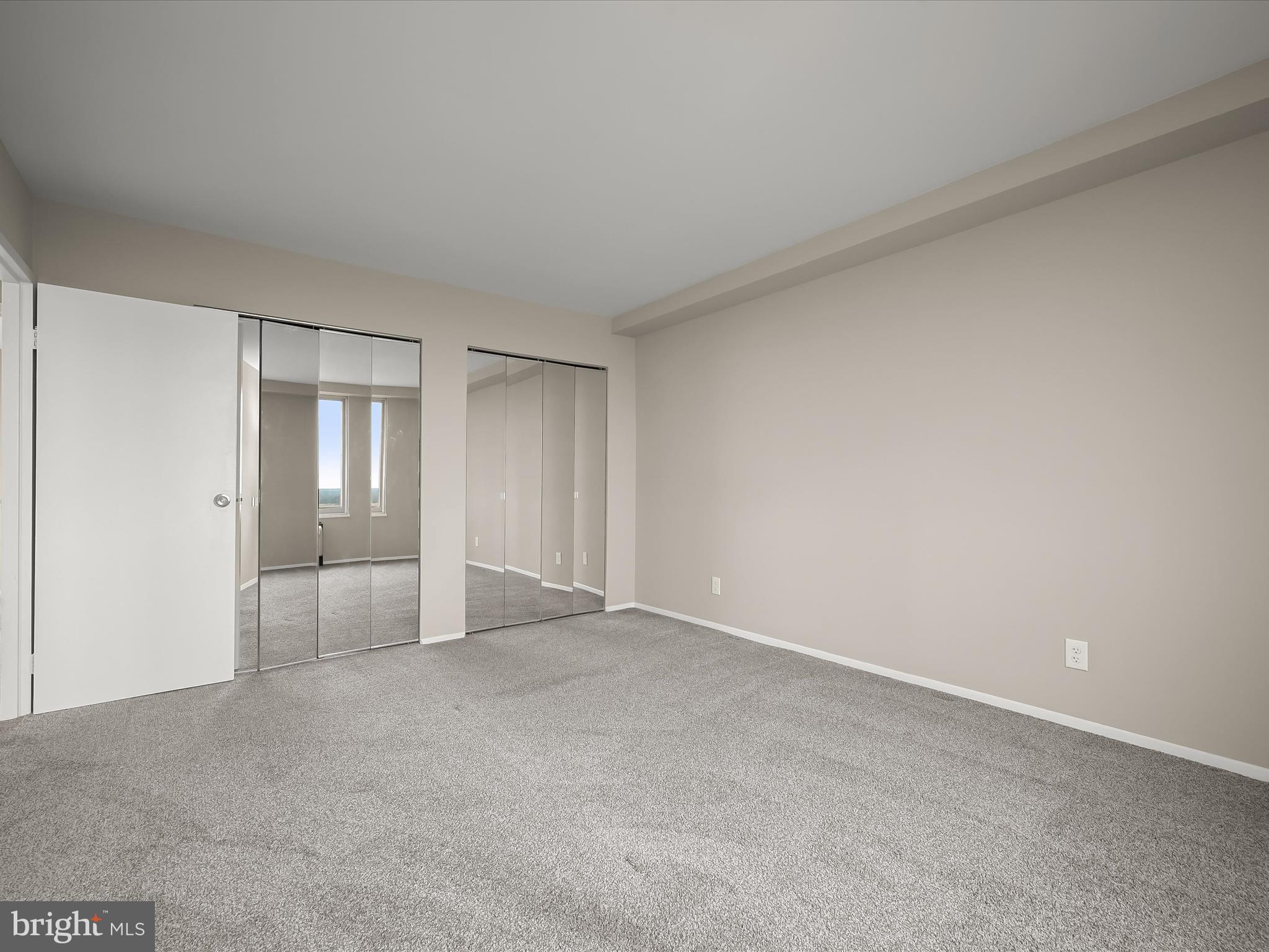WASHINGTON TOWER - Residential