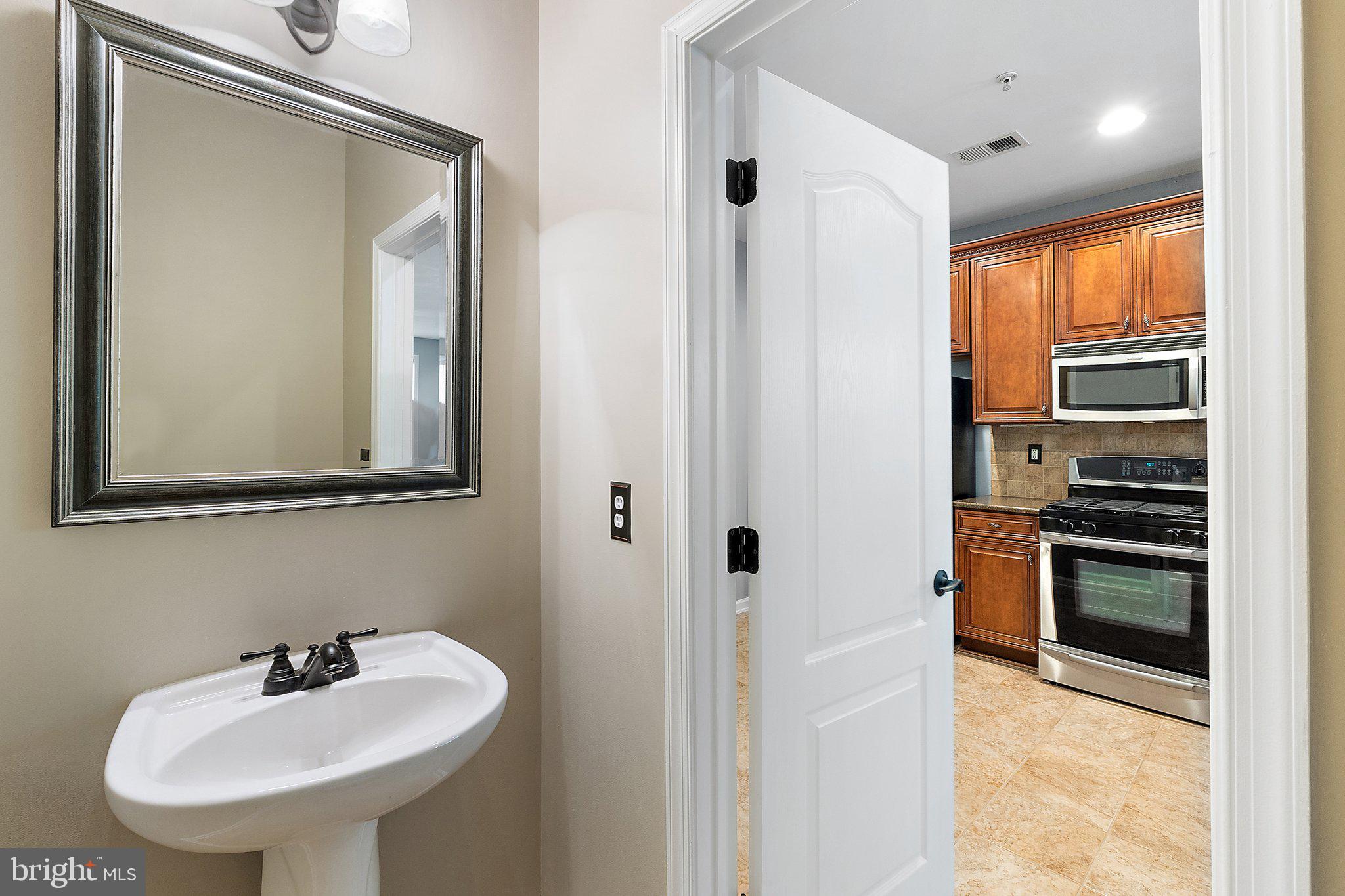 TOWNES CONDOMINIUMS - Residential