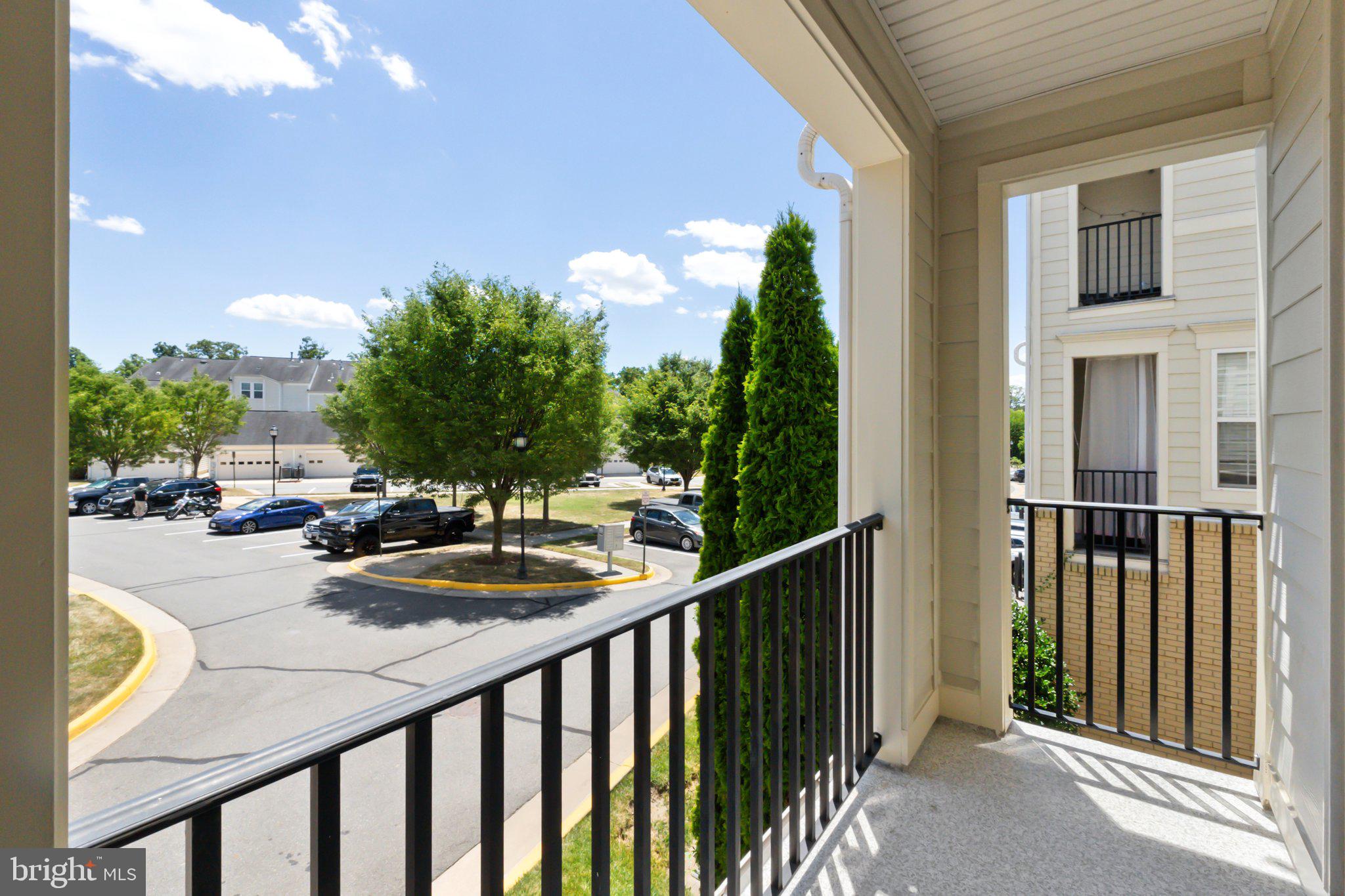 TOWNES CONDOMINIUMS - Residential