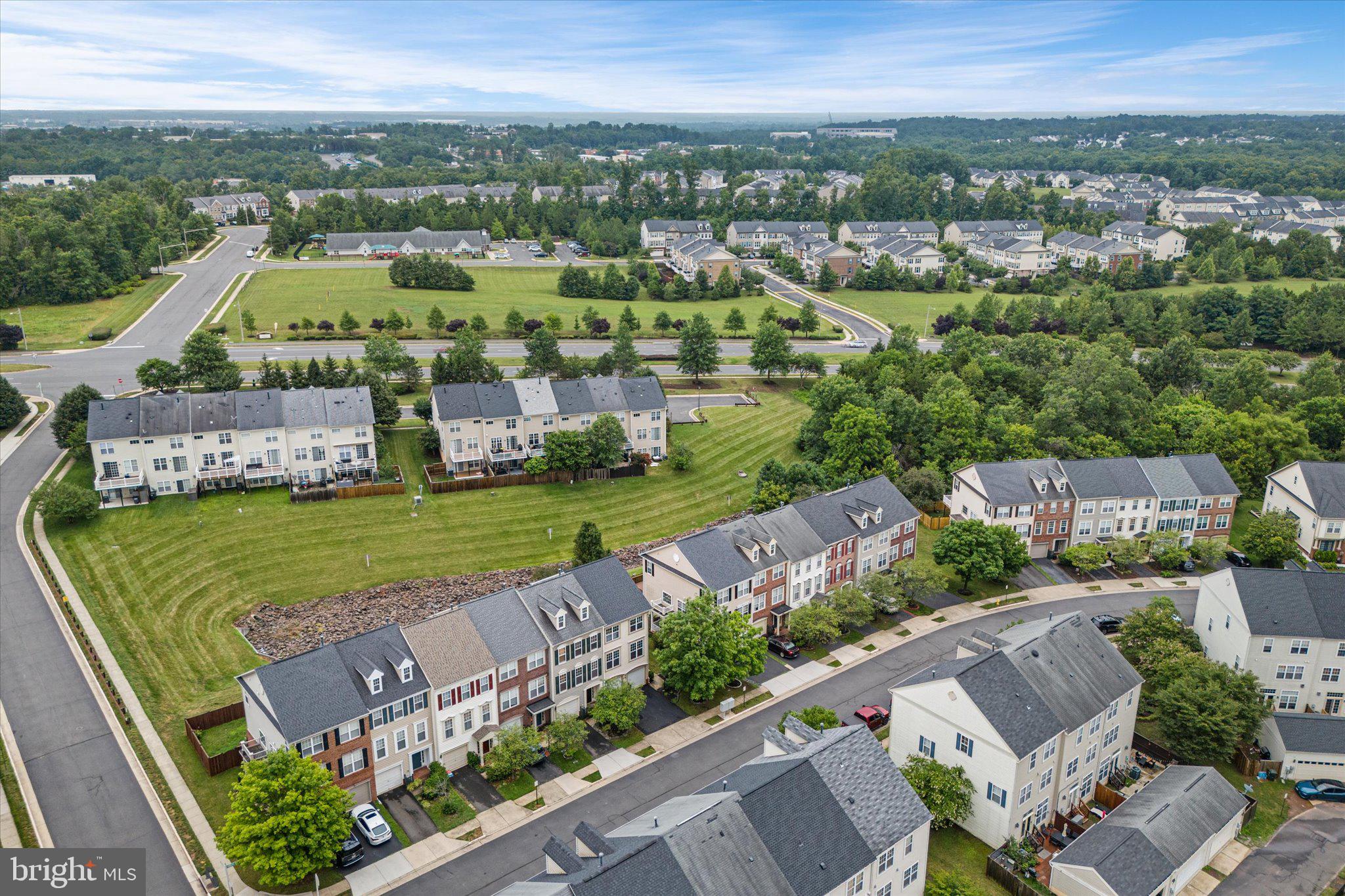 PEMBROOKE/VICTORY LAKES - Residential