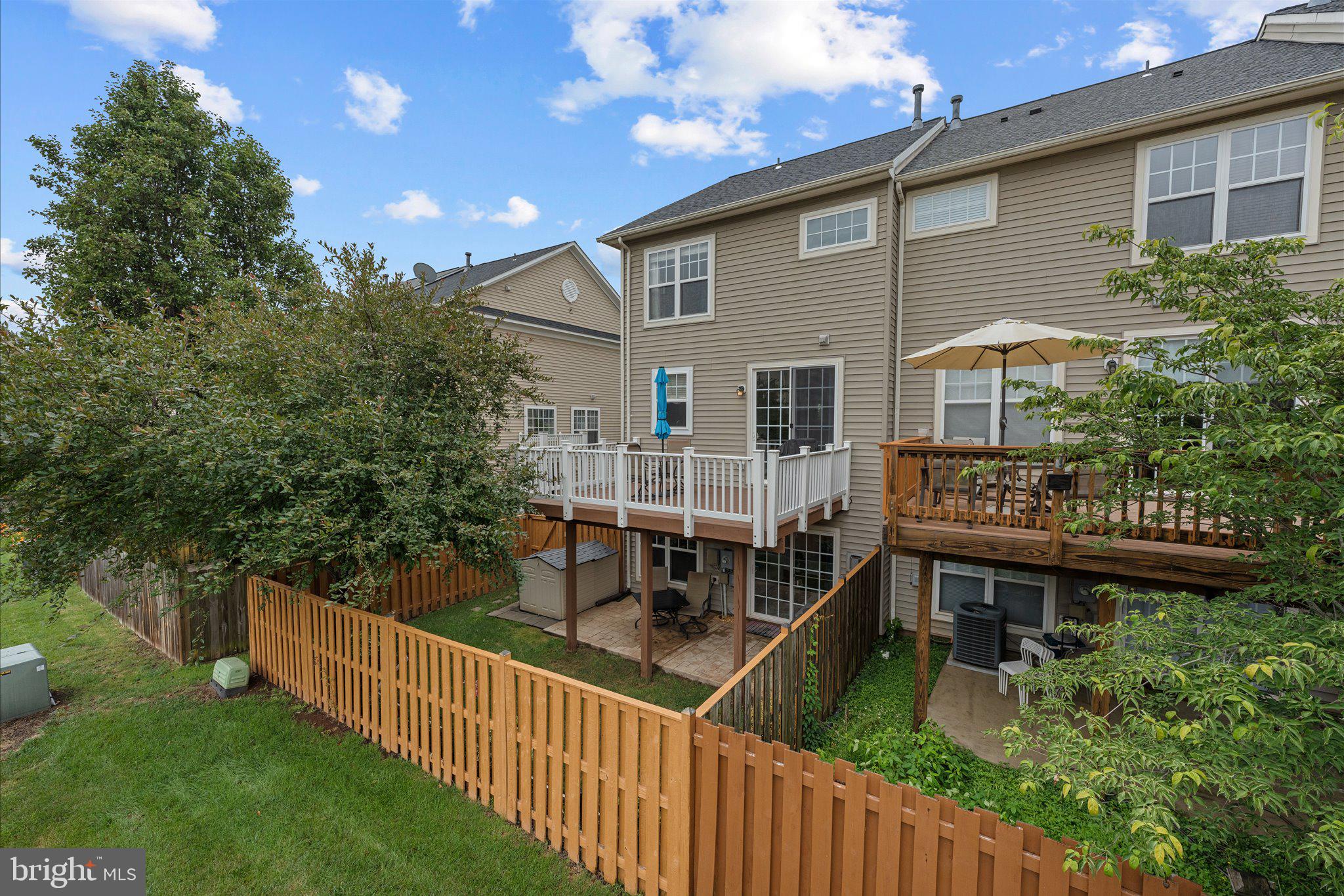 PEMBROOKE/VICTORY LAKES - Residential