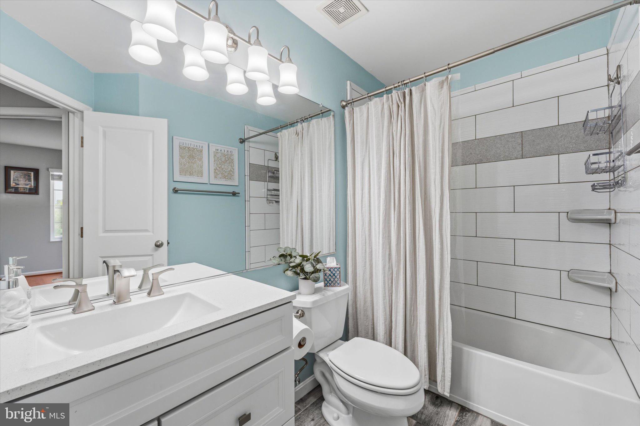 PEMBROOKE/VICTORY LAKES - Residential
