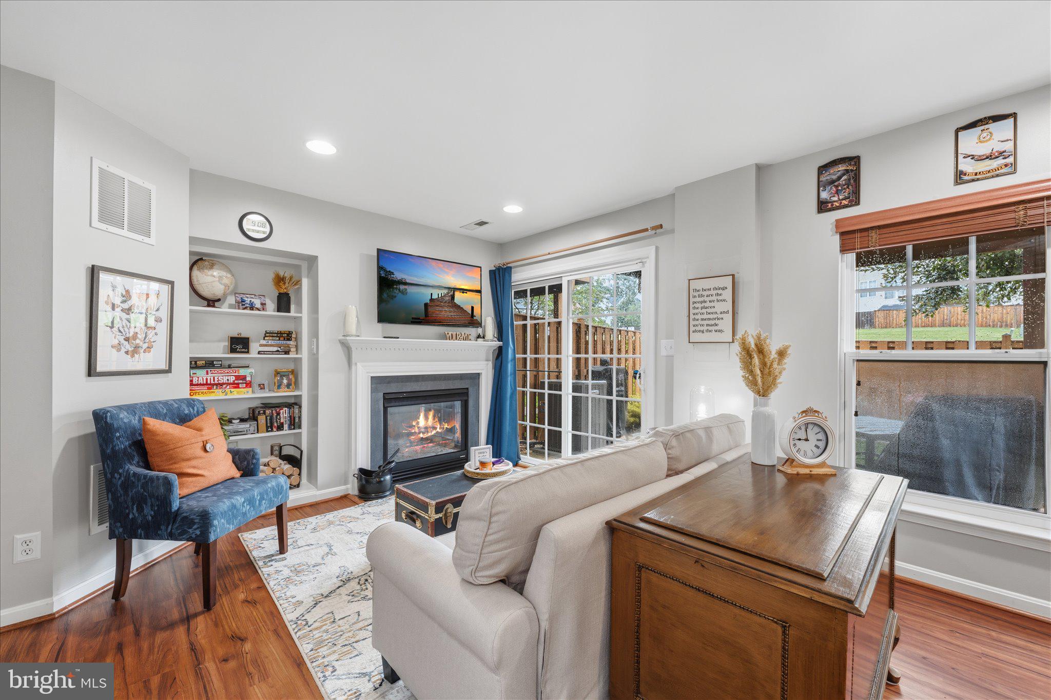 PEMBROOKE/VICTORY LAKES - Residential