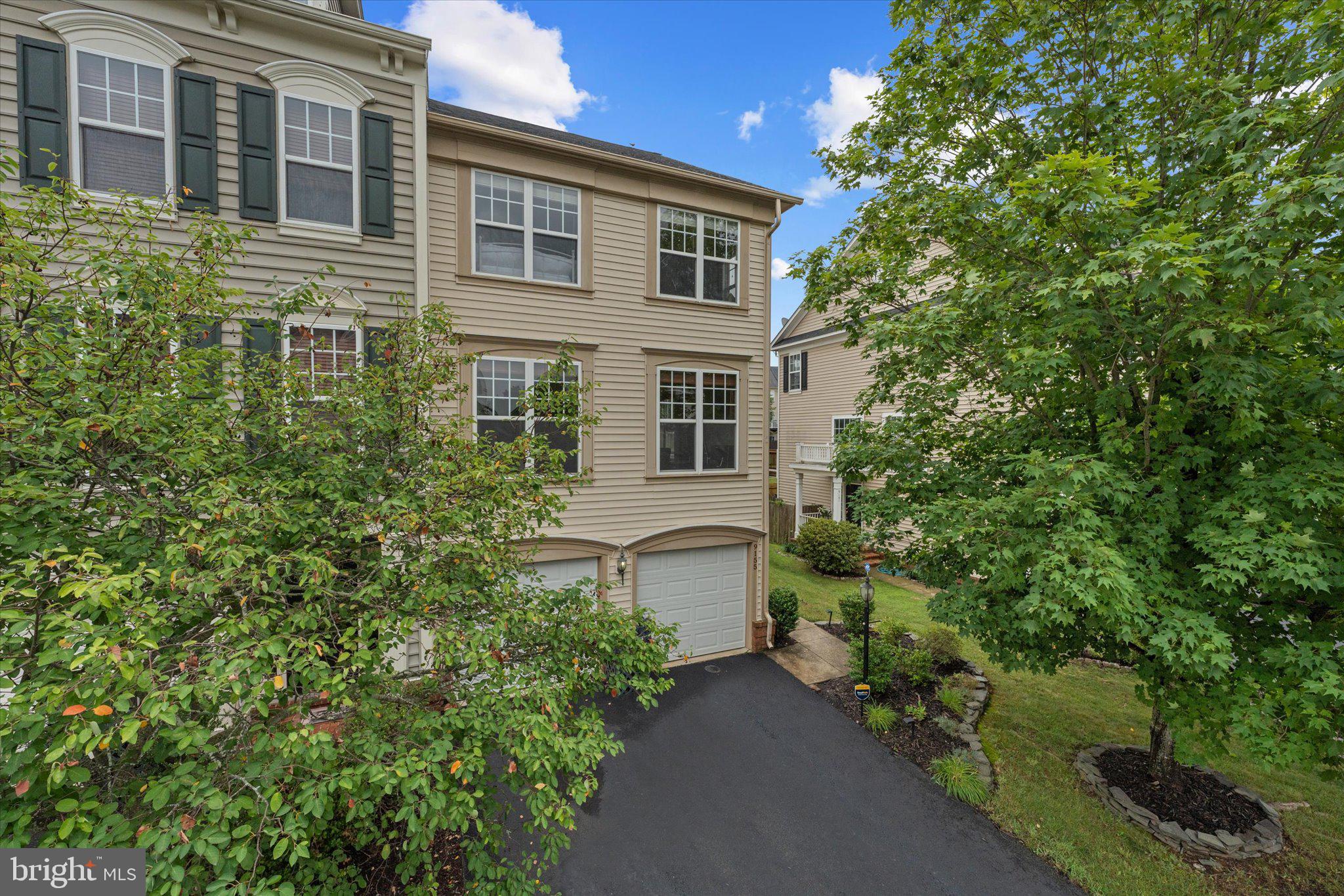 PEMBROOKE/VICTORY LAKES - Residential