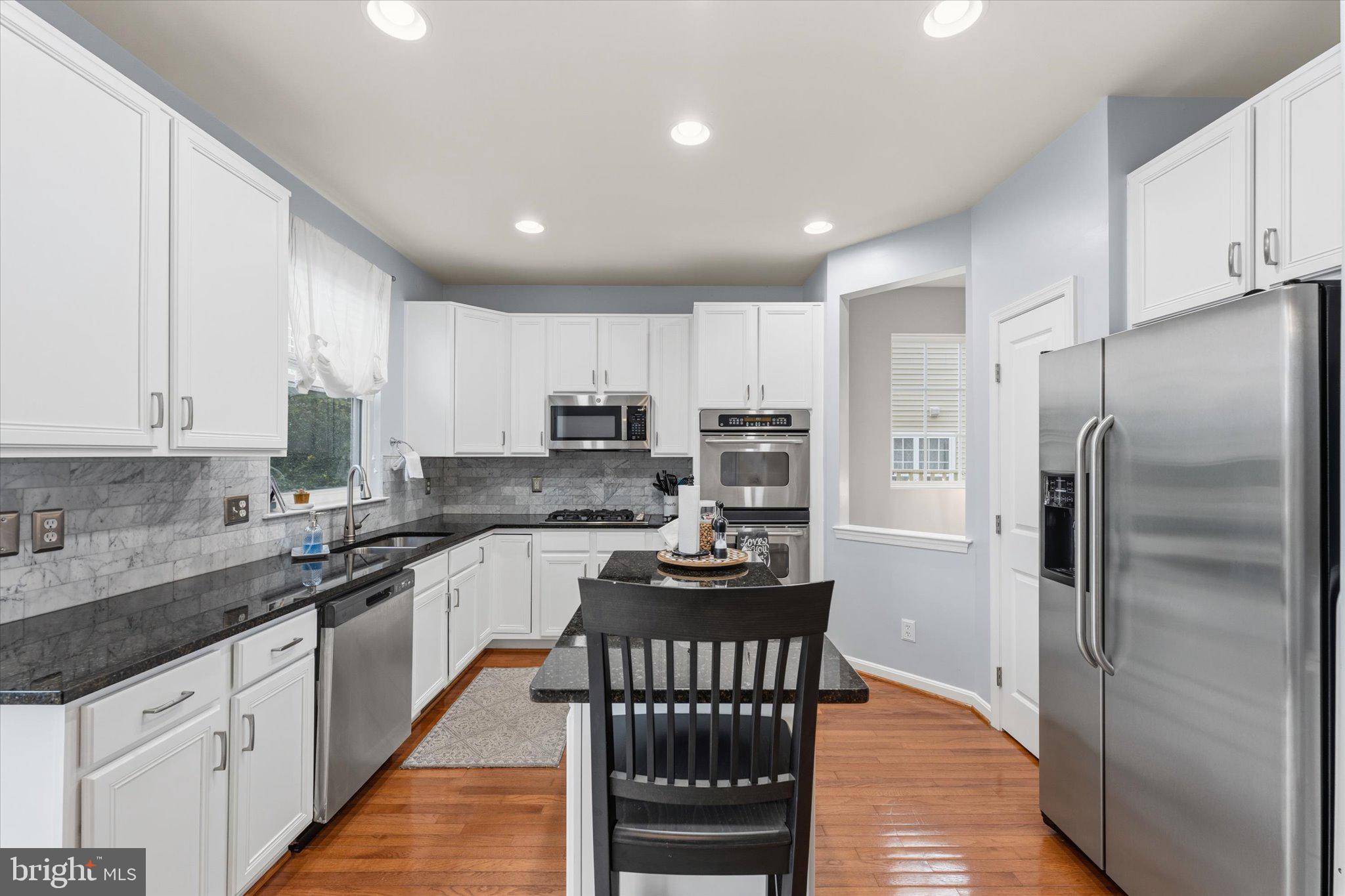 PEMBROOKE/VICTORY LAKES - Residential