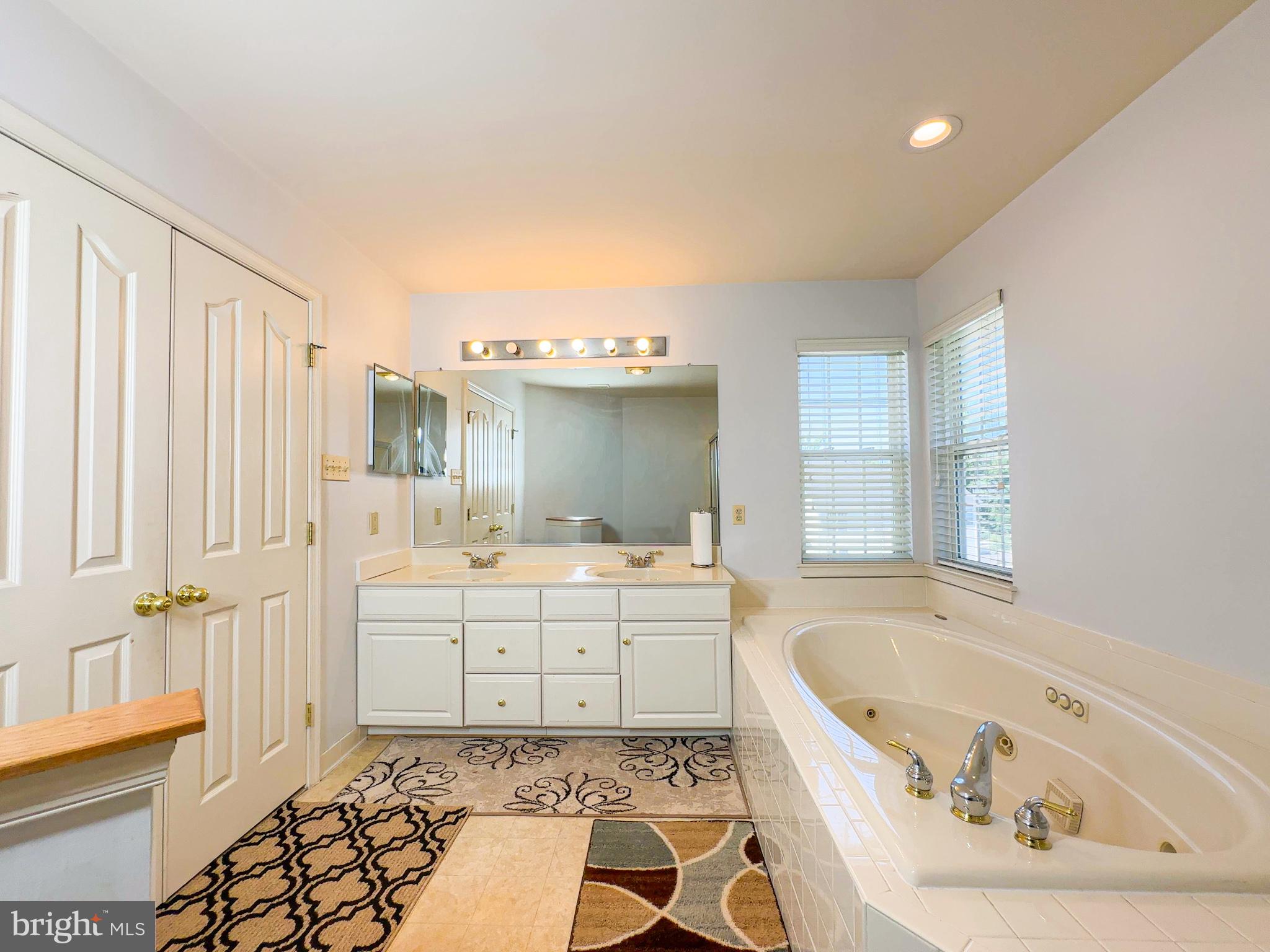 LONGWOOD - Residential