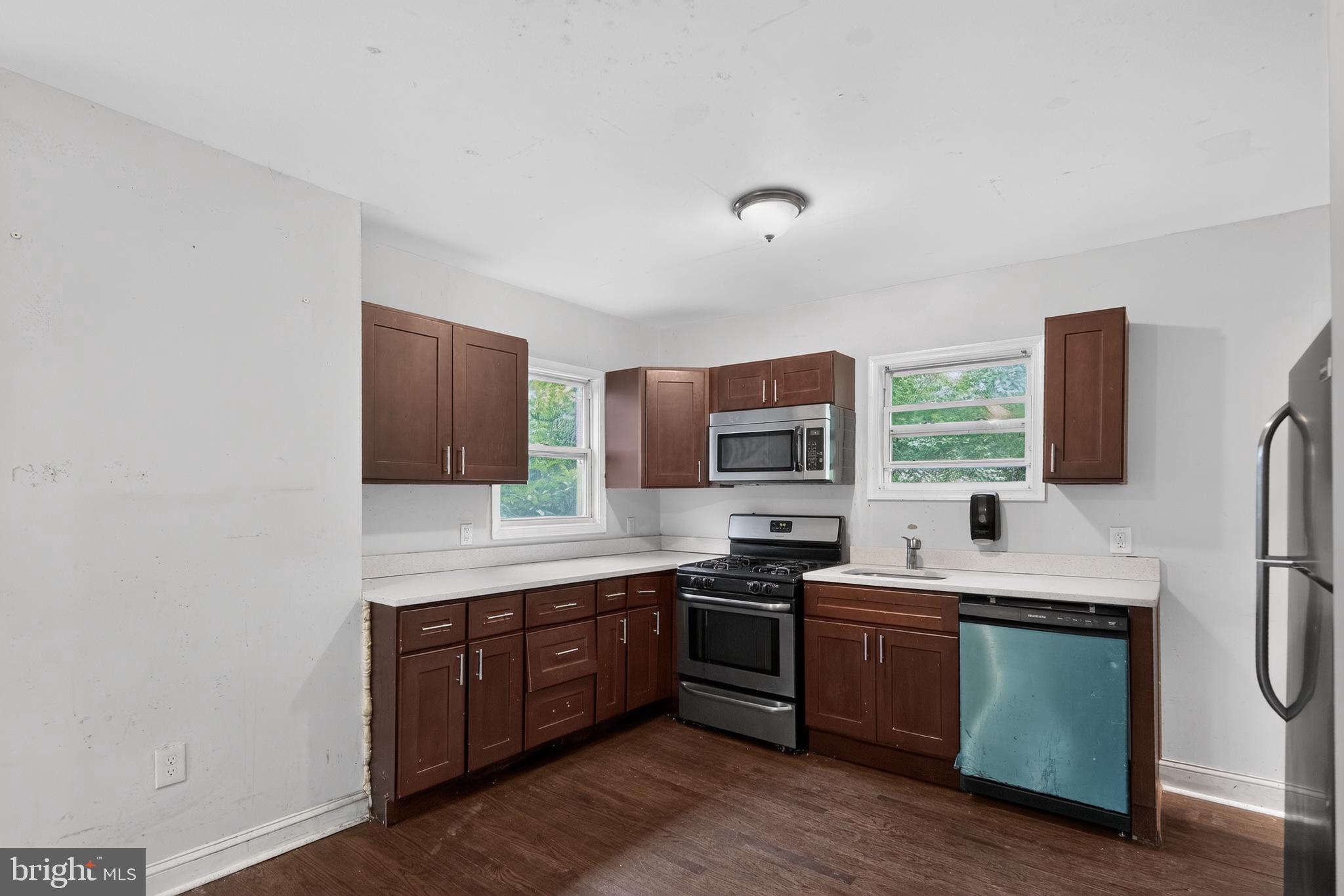 GWYNNLAKE PARK - Residential