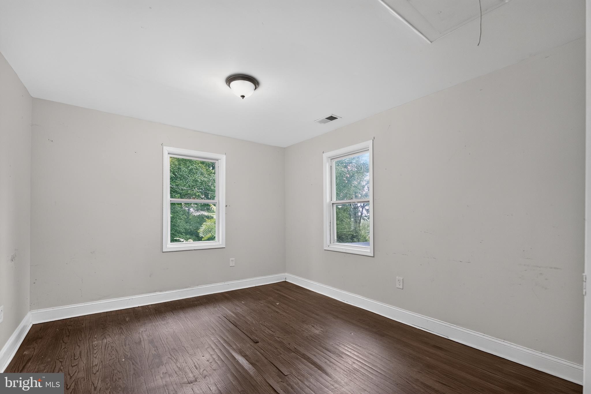 GWYNNLAKE PARK - Residential