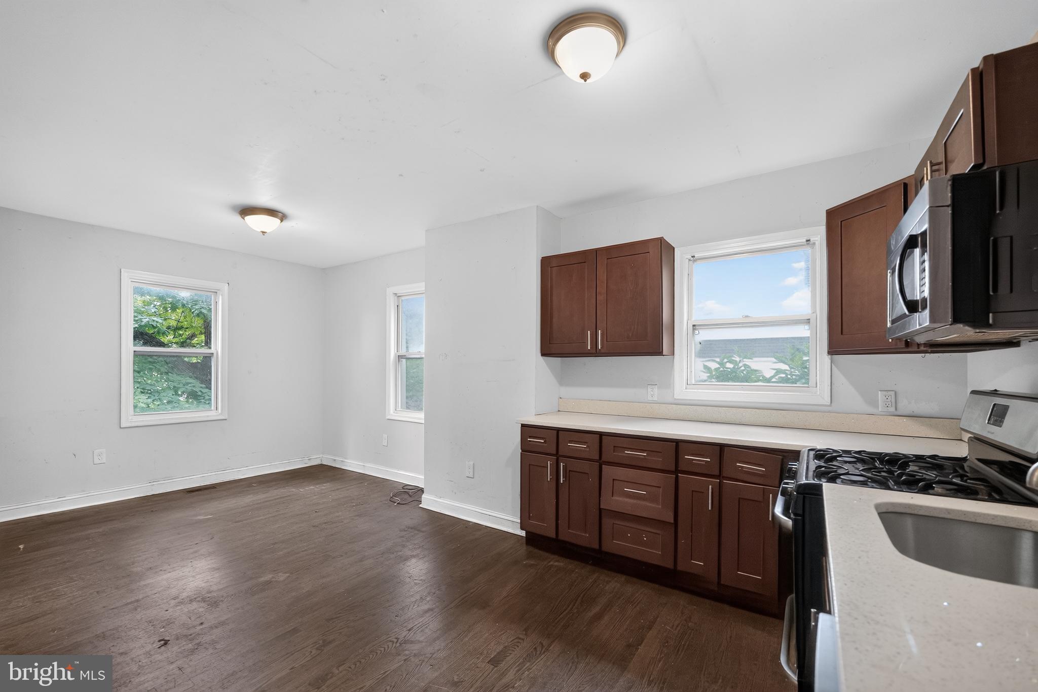 GWYNNLAKE PARK - Residential