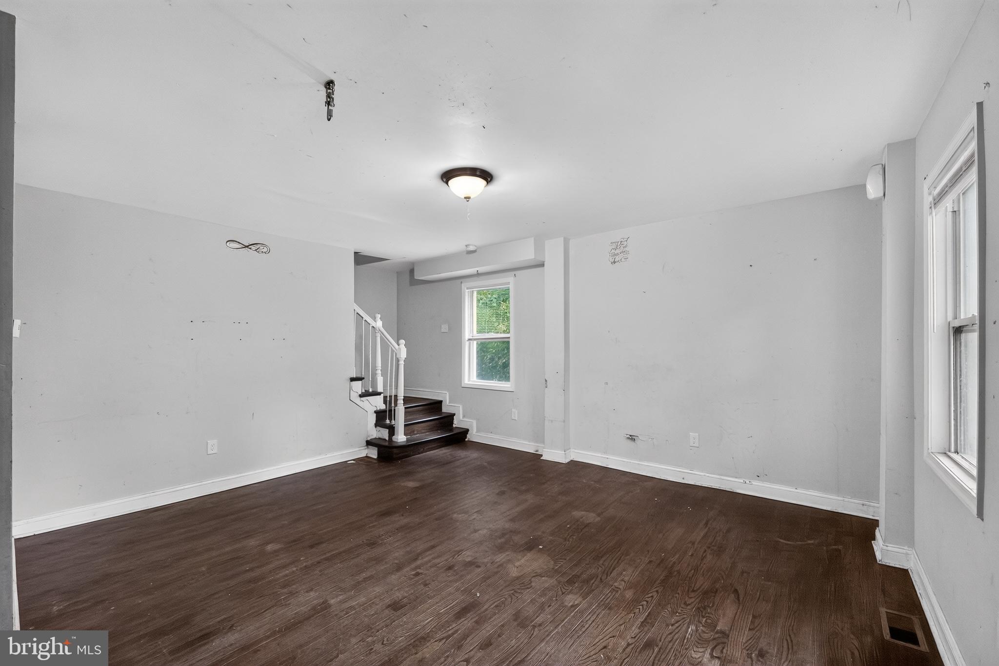 GWYNNLAKE PARK - Residential