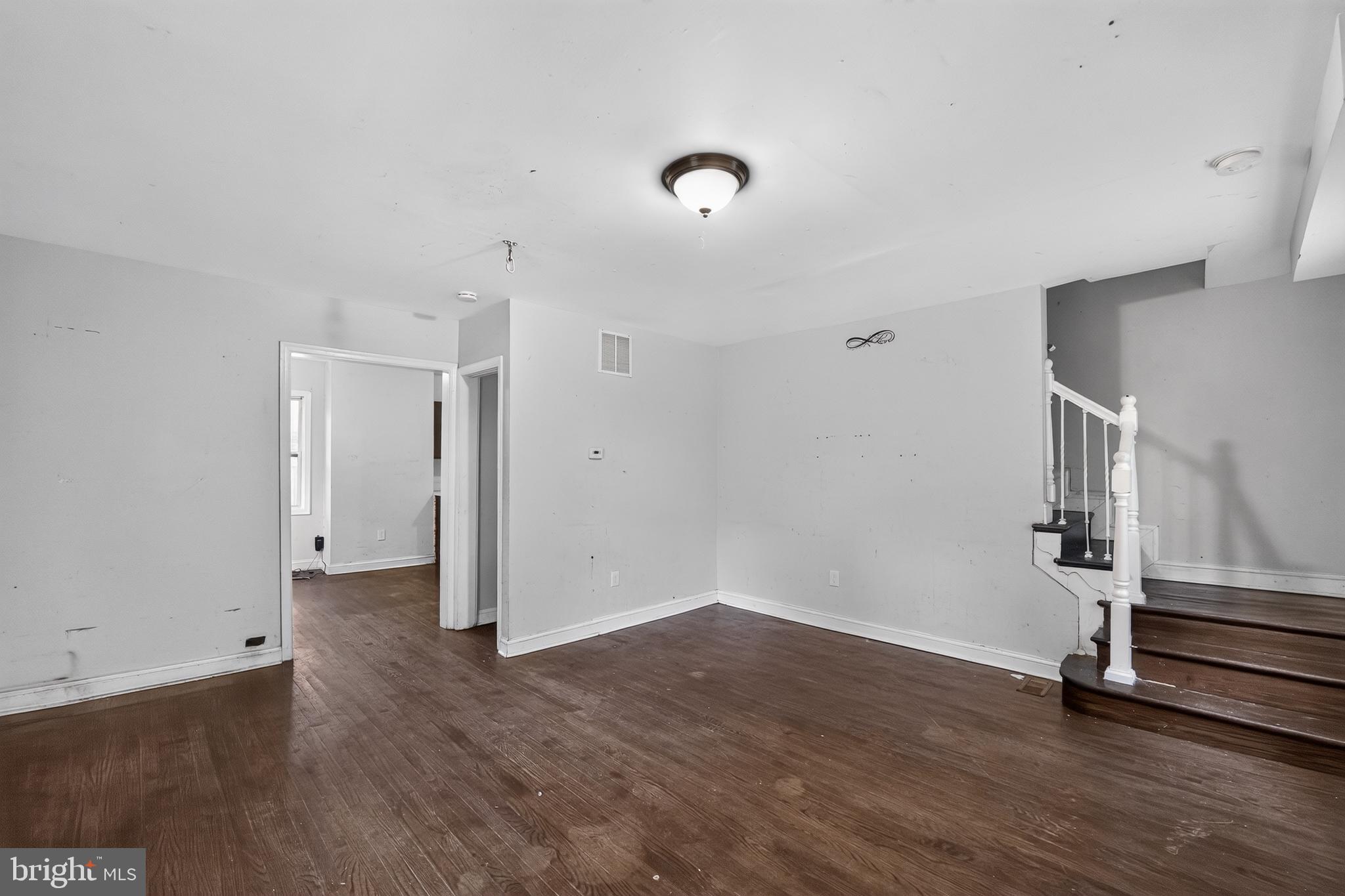 GWYNNLAKE PARK - Residential