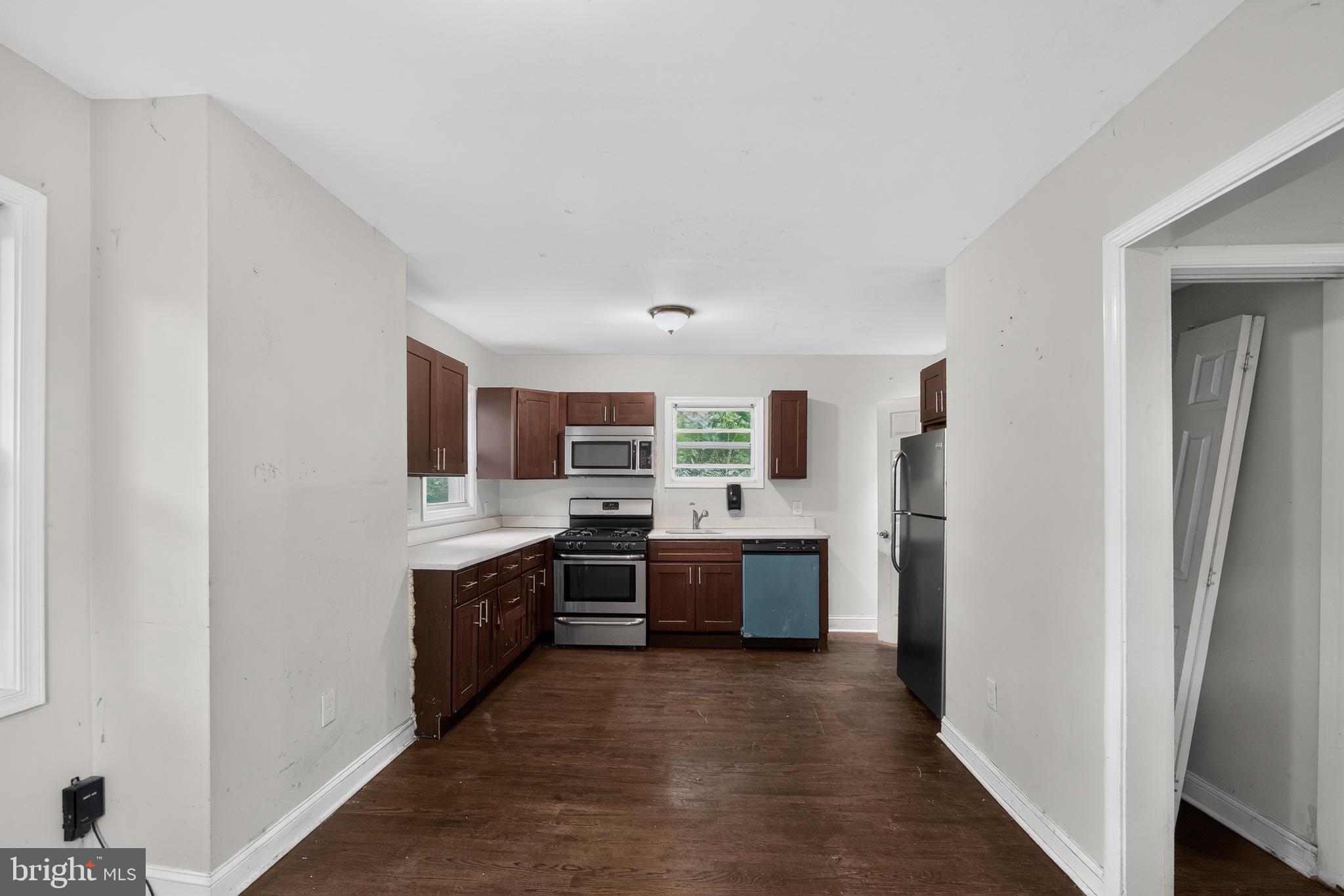 GWYNNLAKE PARK - Residential