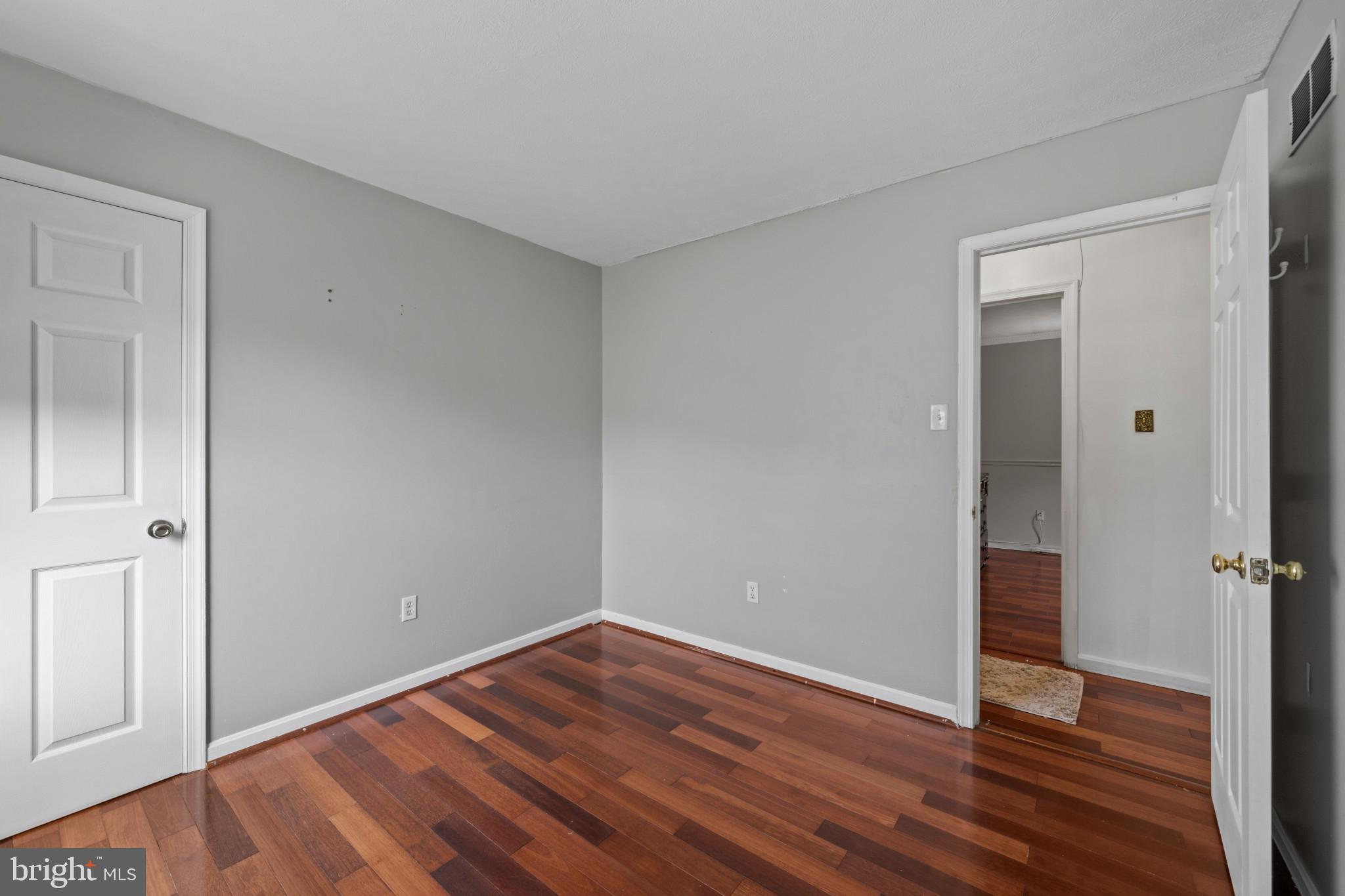 ROBERTS FIELD - Residential