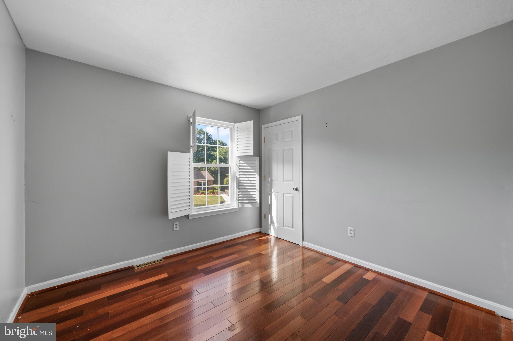 ROBERTS FIELD - Residential