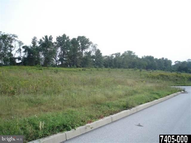 ROUTE 30 EAST - Land