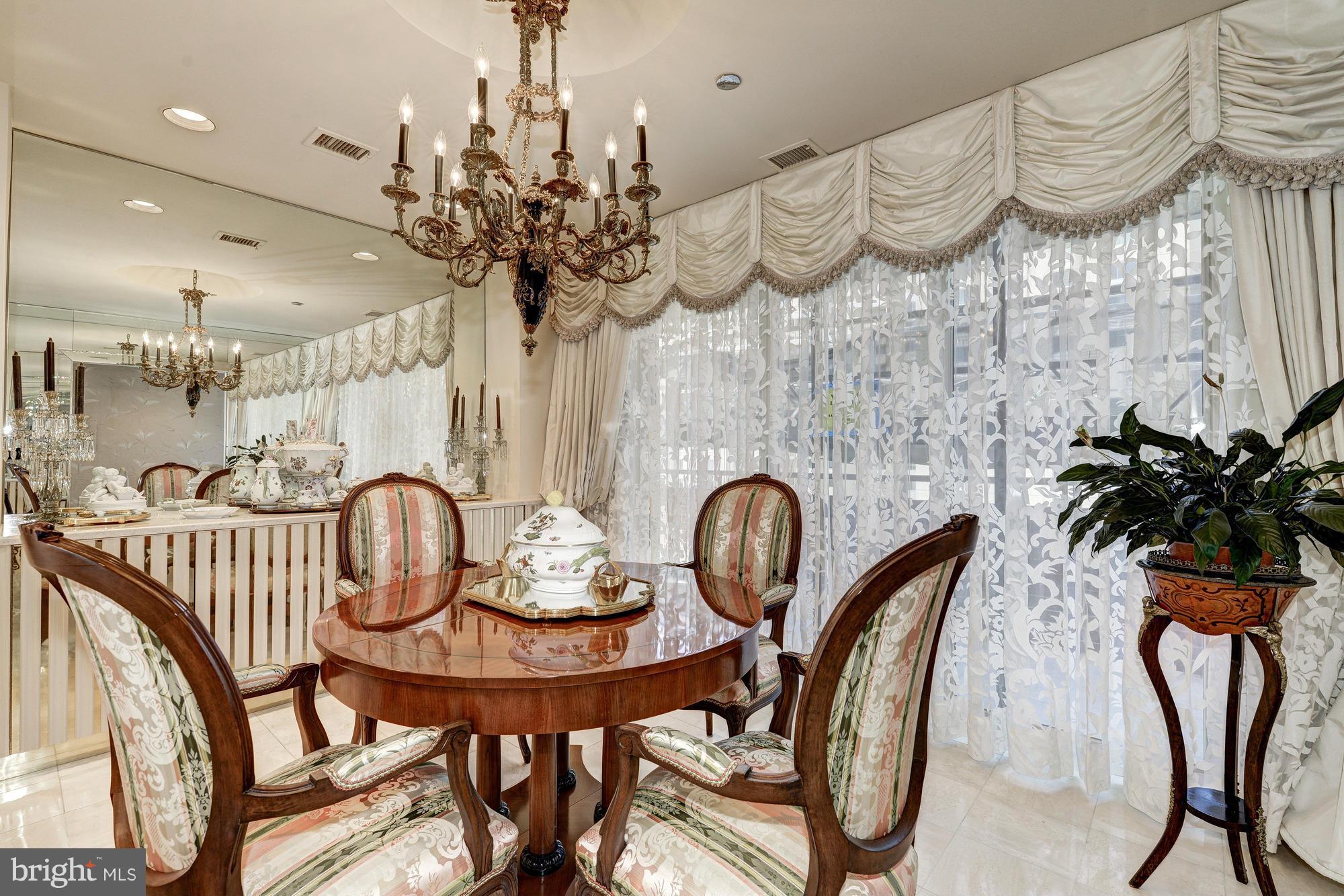 THE CARLETON OF CHEVY CHASE - Residential