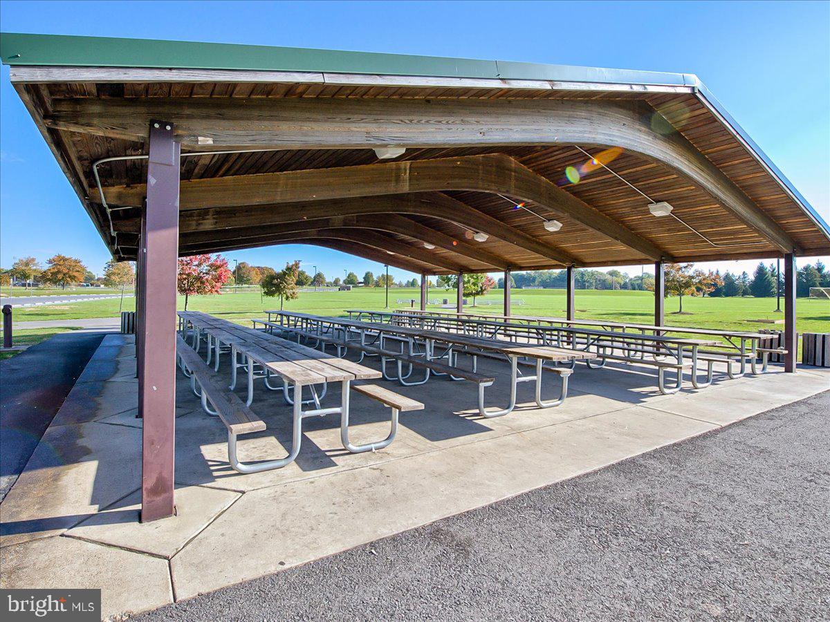 WESTVIEW SOUTH - Residential