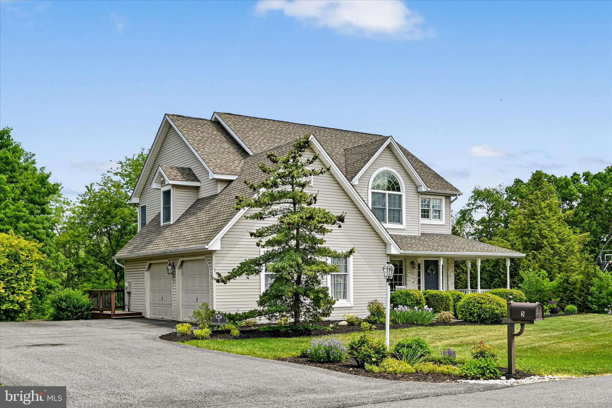 FLORIBUNDA HEIGHTS - Residential
