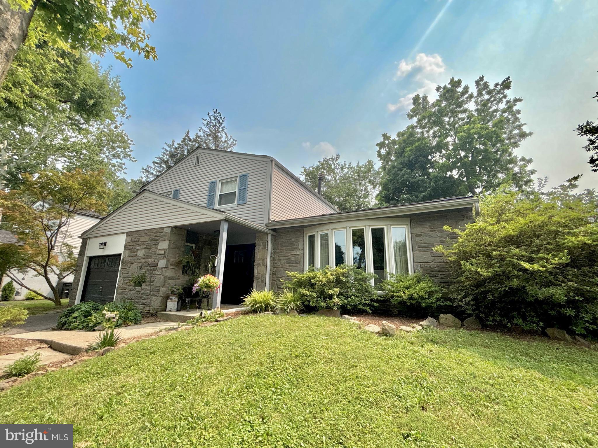 LAFAYETTE HILL - Residential